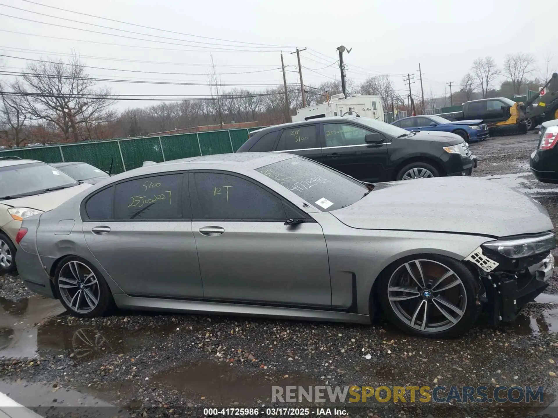 12 Photograph of a damaged car WBA7U2C09MCF54281 BMW 7 SERIES 2021