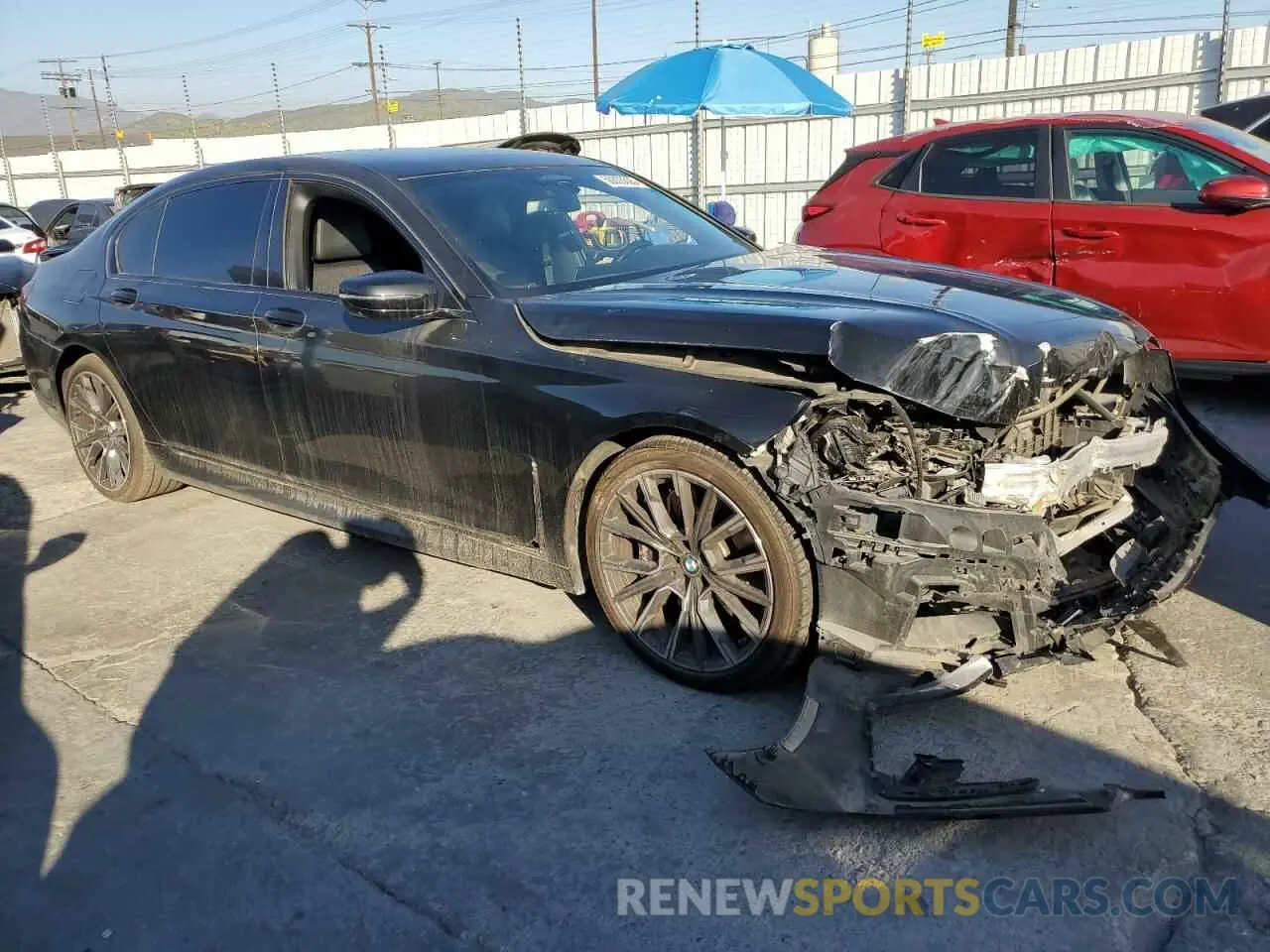 4 Photograph of a damaged car WBA7T2C00NCJ56930 BMW 7 SERIES 2022