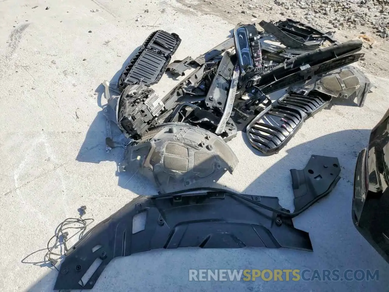 14 Photograph of a damaged car WBA7T2C01NCK41405 BMW 7 SERIES 2022