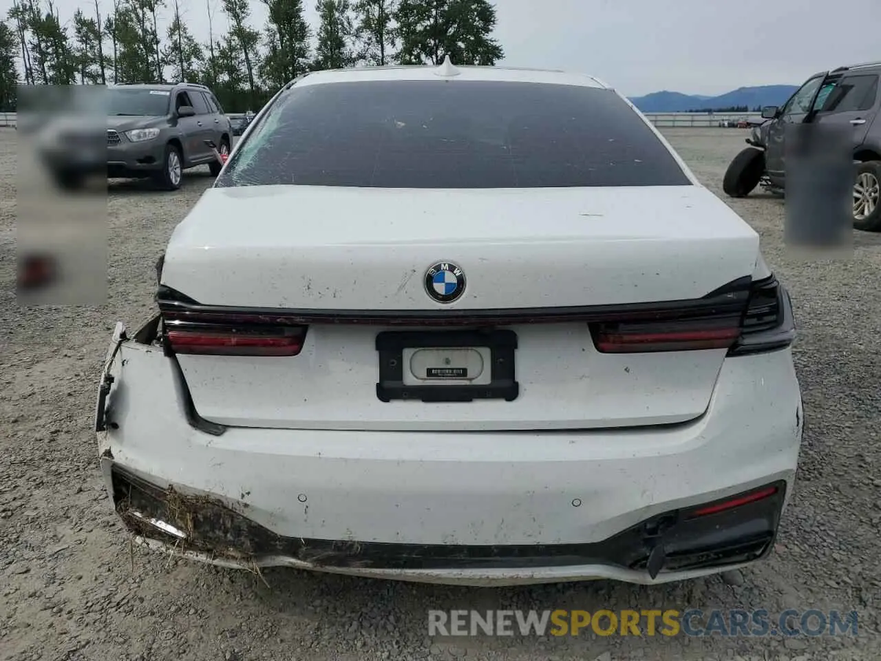 6 Photograph of a damaged car WBA7U2C04NCH44975 BMW 7 SERIES 2022