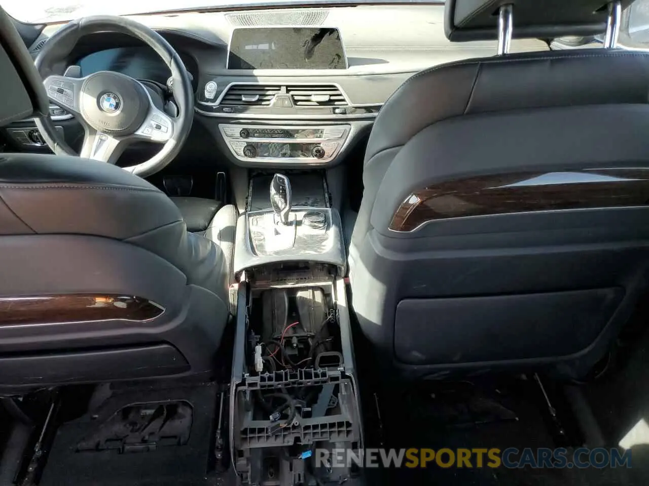 8 Photograph of a damaged car WBA7U2C09NCH65451 BMW 7 SERIES 2022