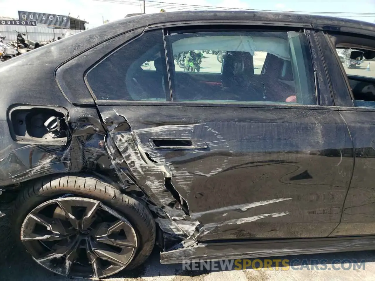 10 Photograph of a damaged car WBA23EH02PCM76130 BMW 7 SERIES 2023