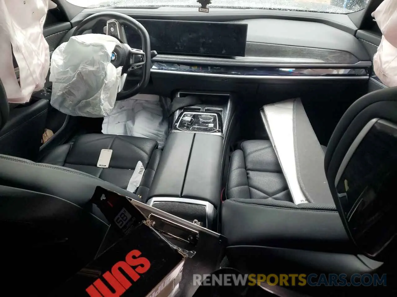 8 Photograph of a damaged car WBA23EH06PCM18585 BMW 7 SERIES 2023