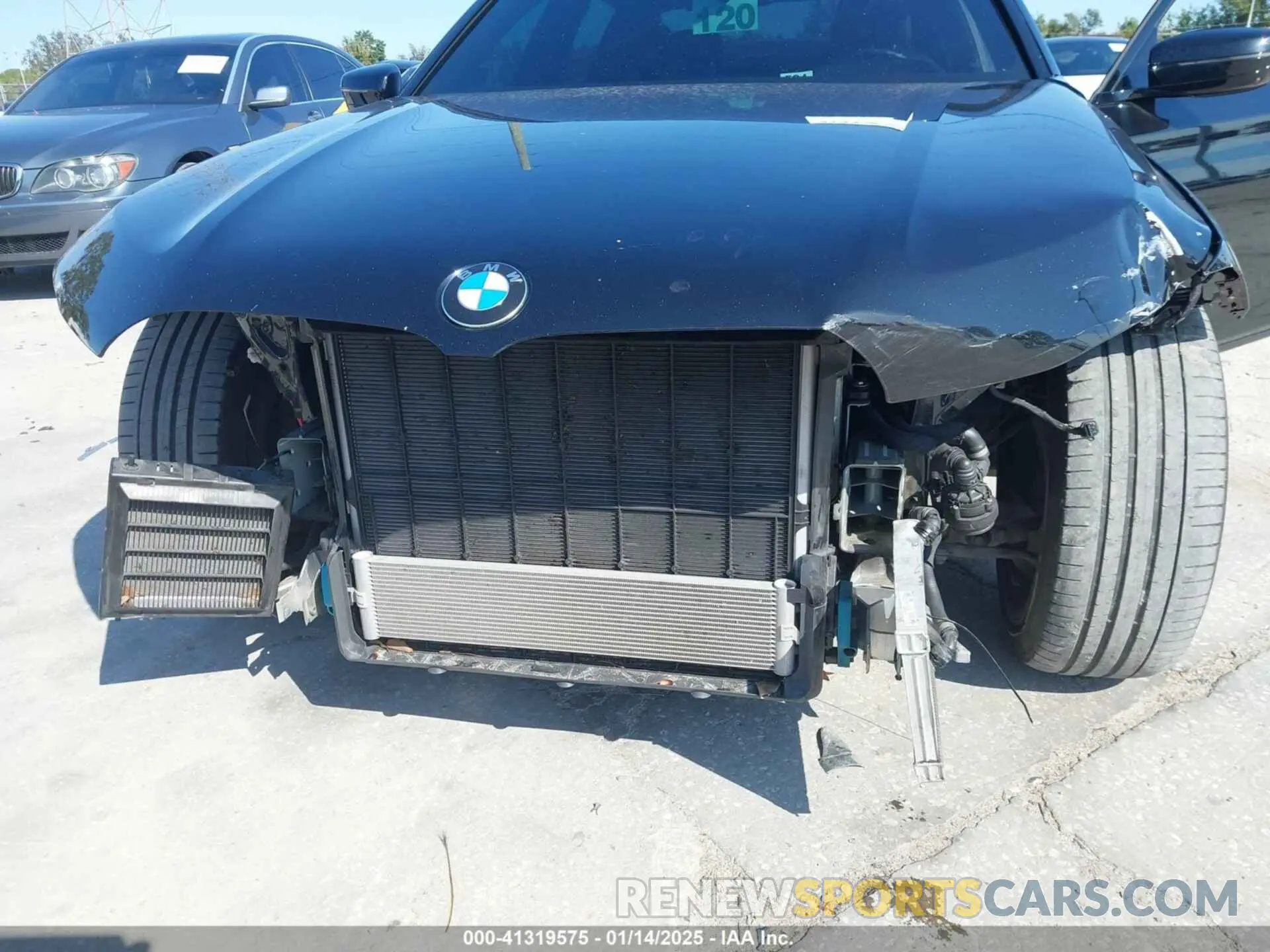 6 Photograph of a damaged car WBA7T2C04NCG89916 BMW 740 2022
