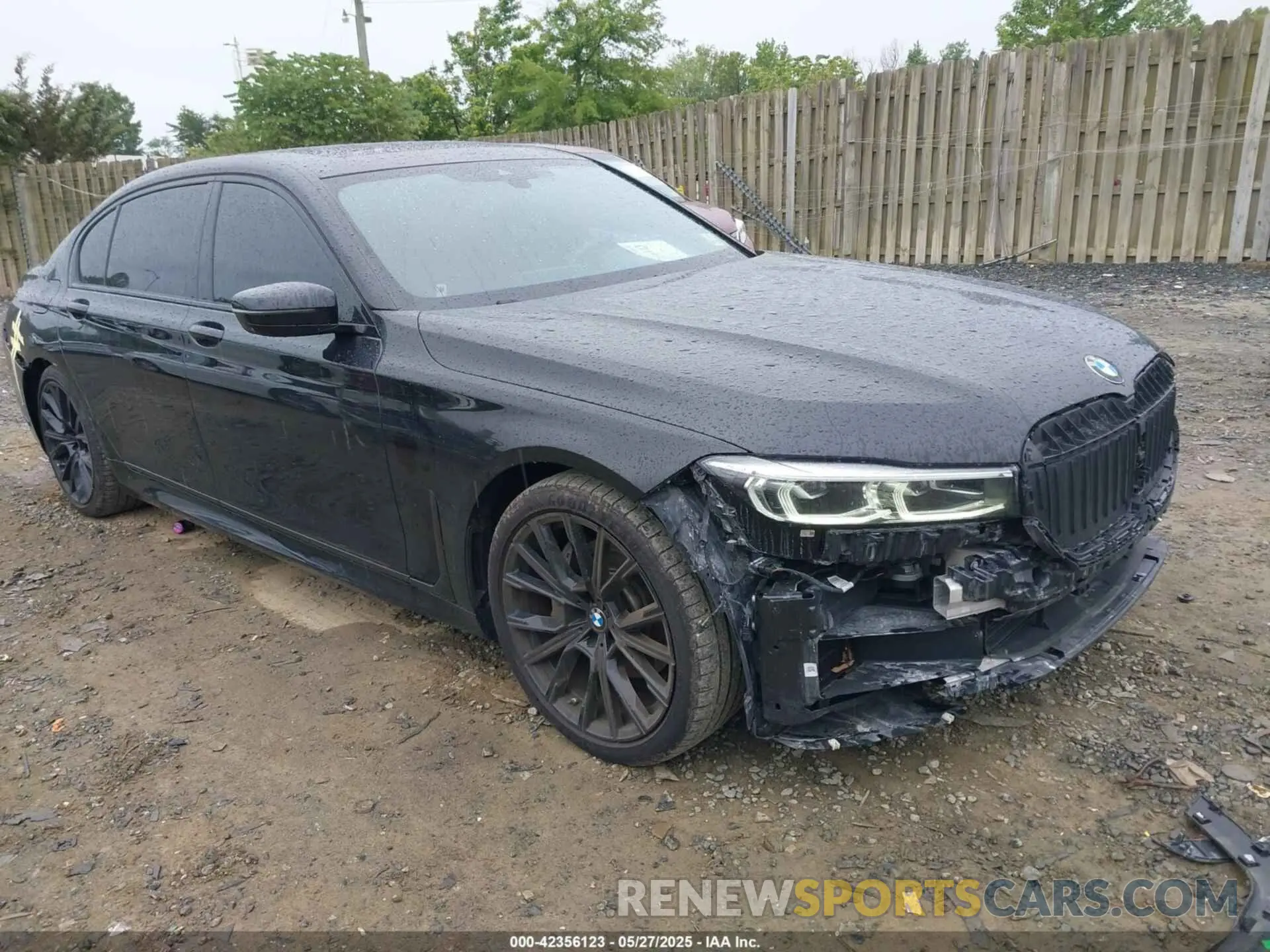 1 Photograph of a damaged car WBA7T2C06NCH07316 BMW 740 2022
