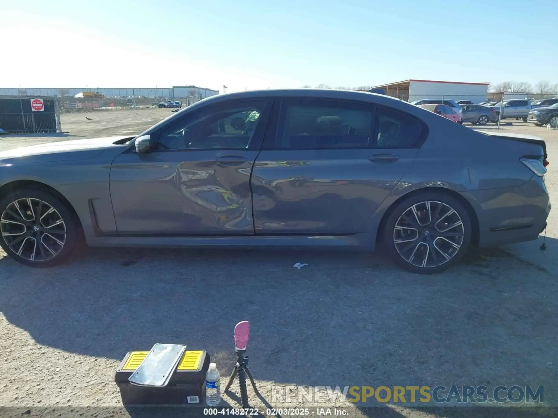 15 Photograph of a damaged car WBA7T2C06NCK24468 BMW 740 2022