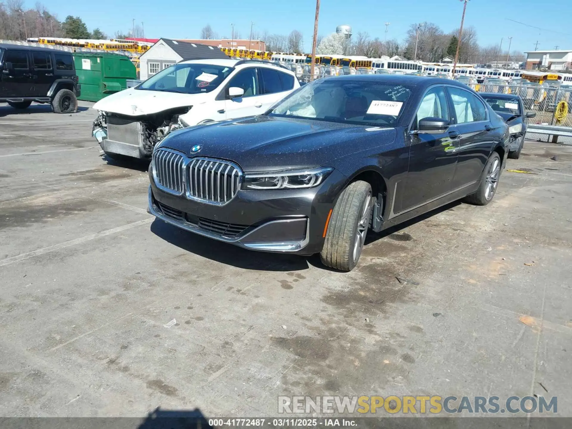 2 Photograph of a damaged car WBA7T2C07NCH14971 BMW 740 2022
