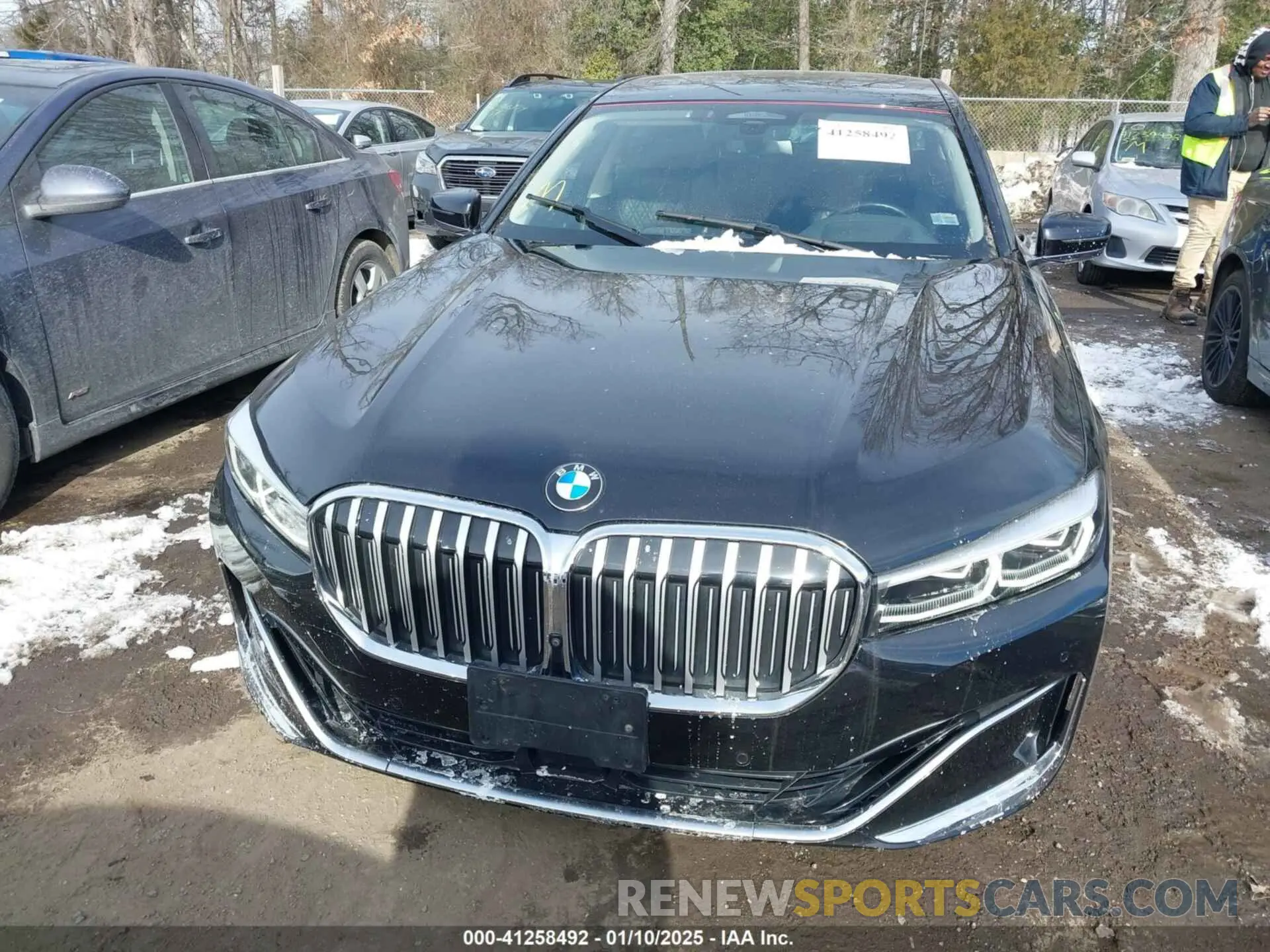 13 Photograph of a damaged car WBA7T2C07NCH77116 BMW 740 2022