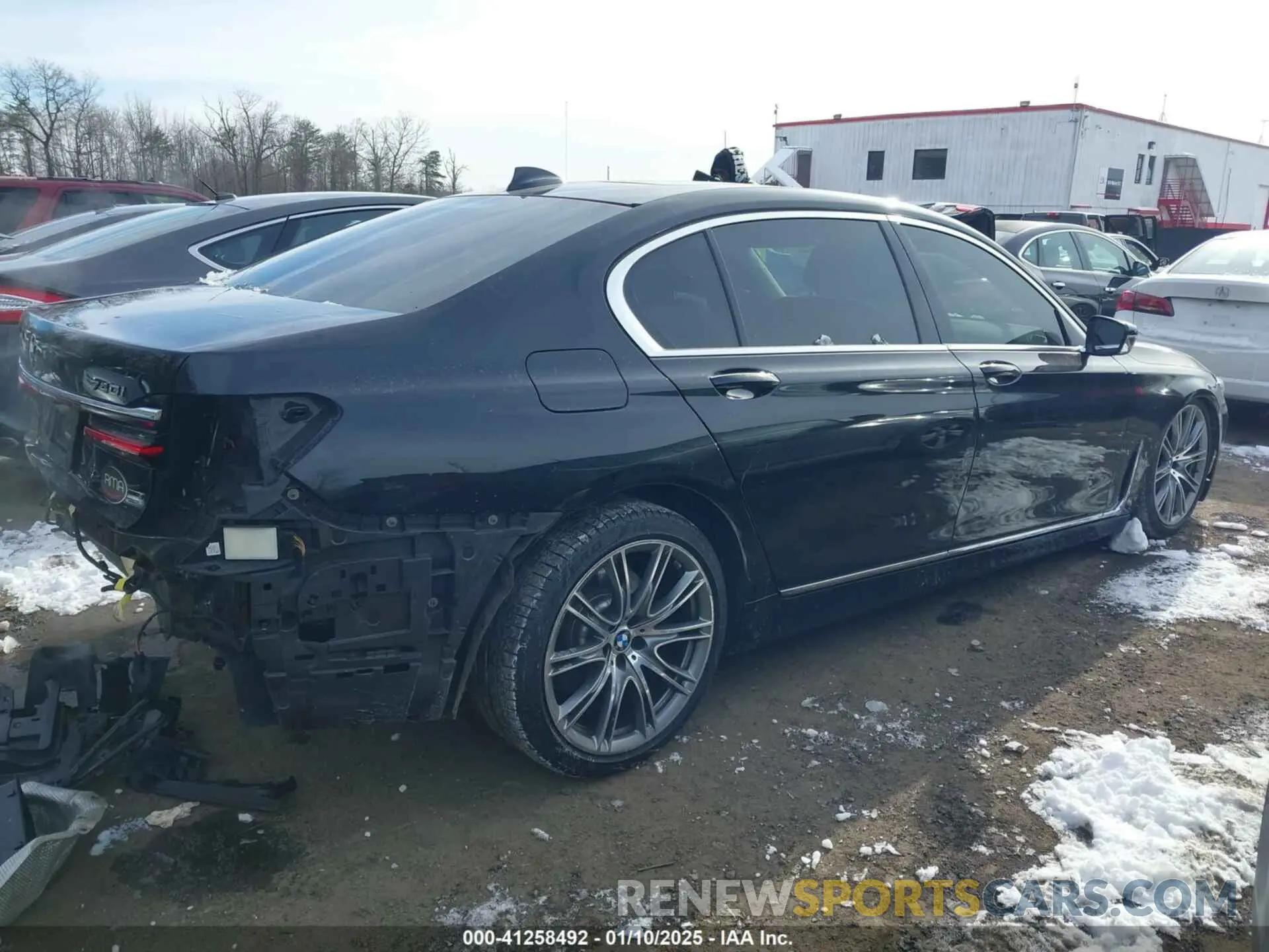 4 Photograph of a damaged car WBA7T2C07NCH77116 BMW 740 2022