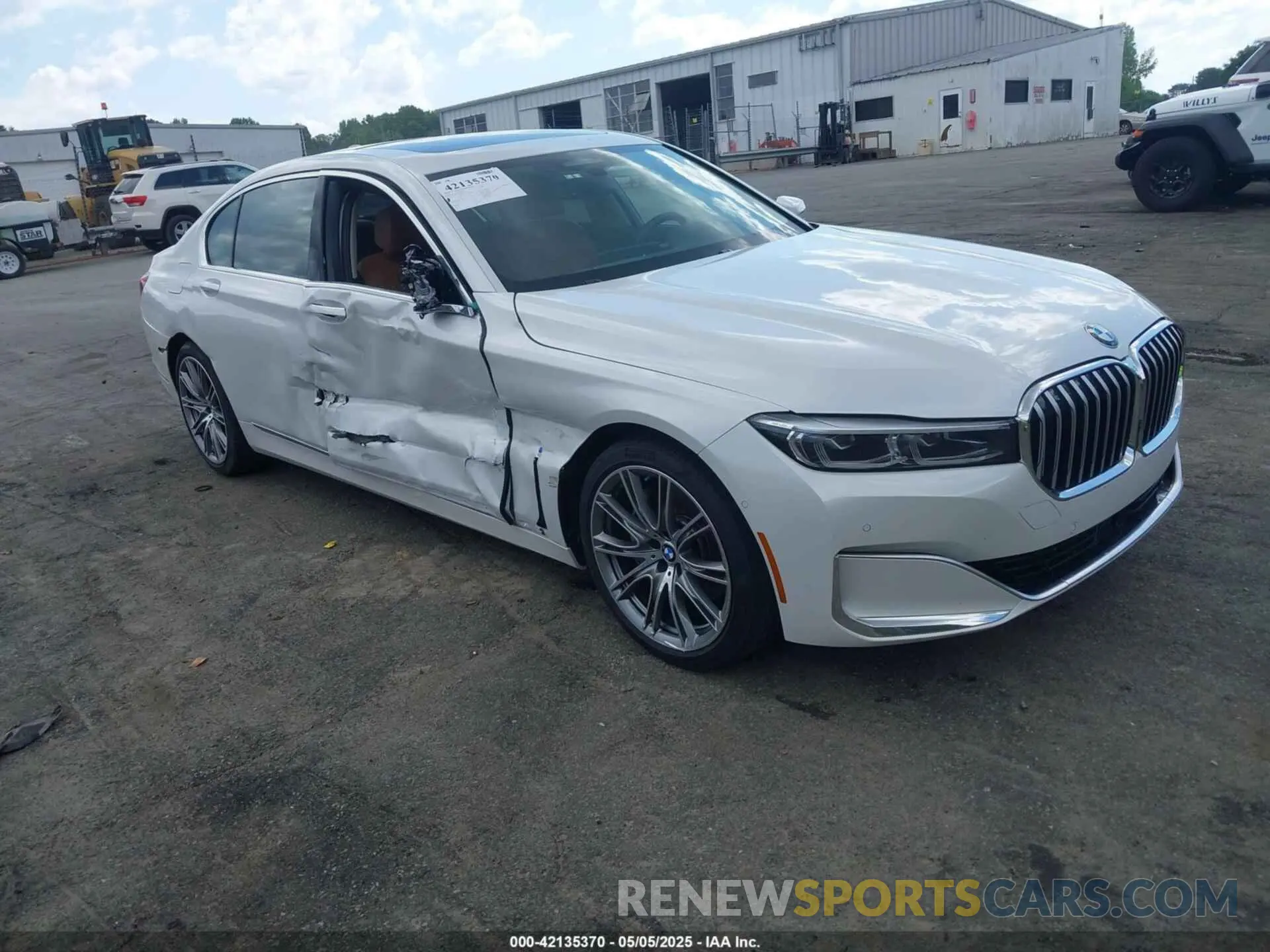 1 Photograph of a damaged car WBA7T2C08NCG88476 BMW 740 2022