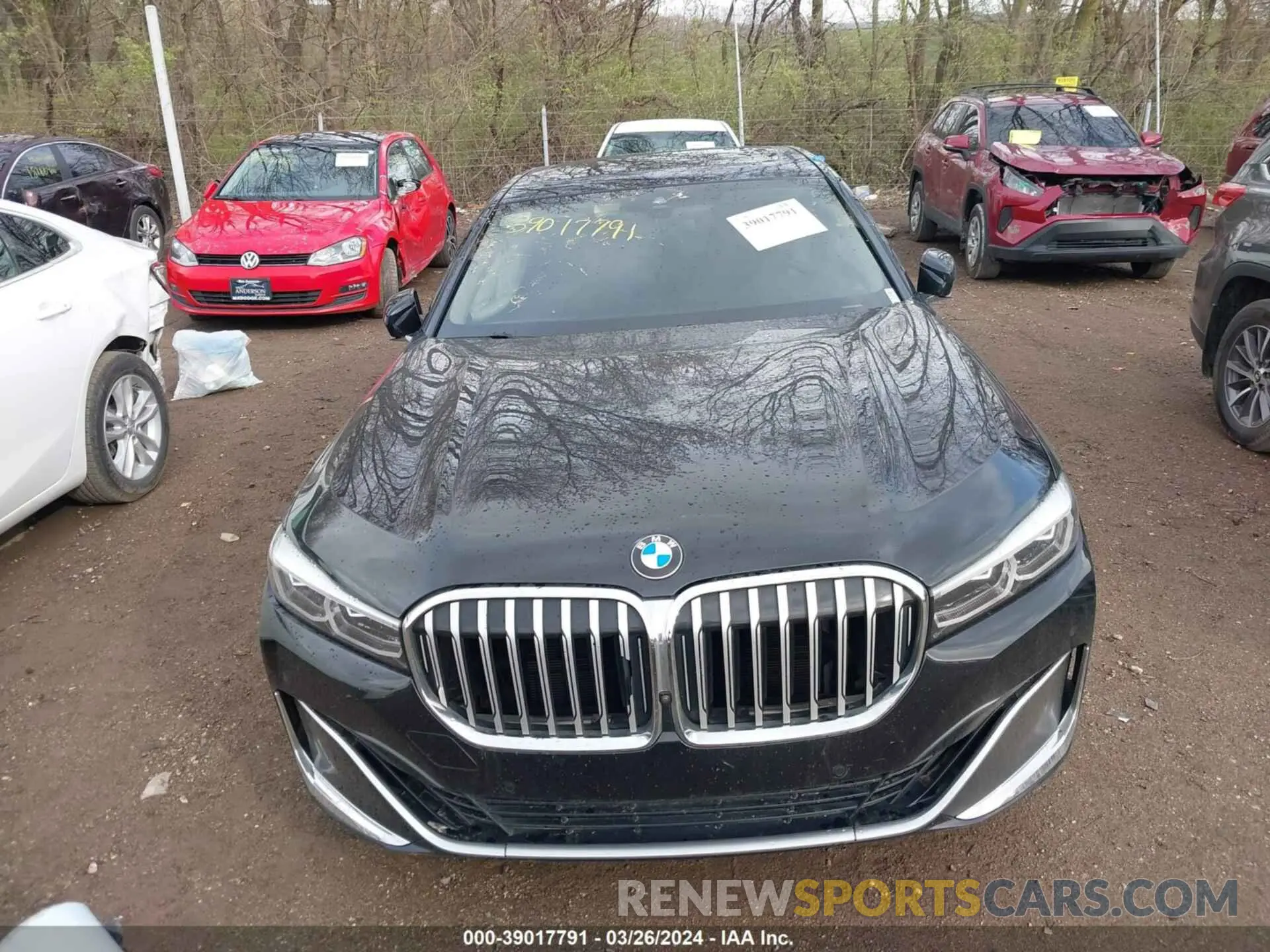 12 Photograph of a damaged car WBA7T4C04NCJ13669 BMW 740 2022