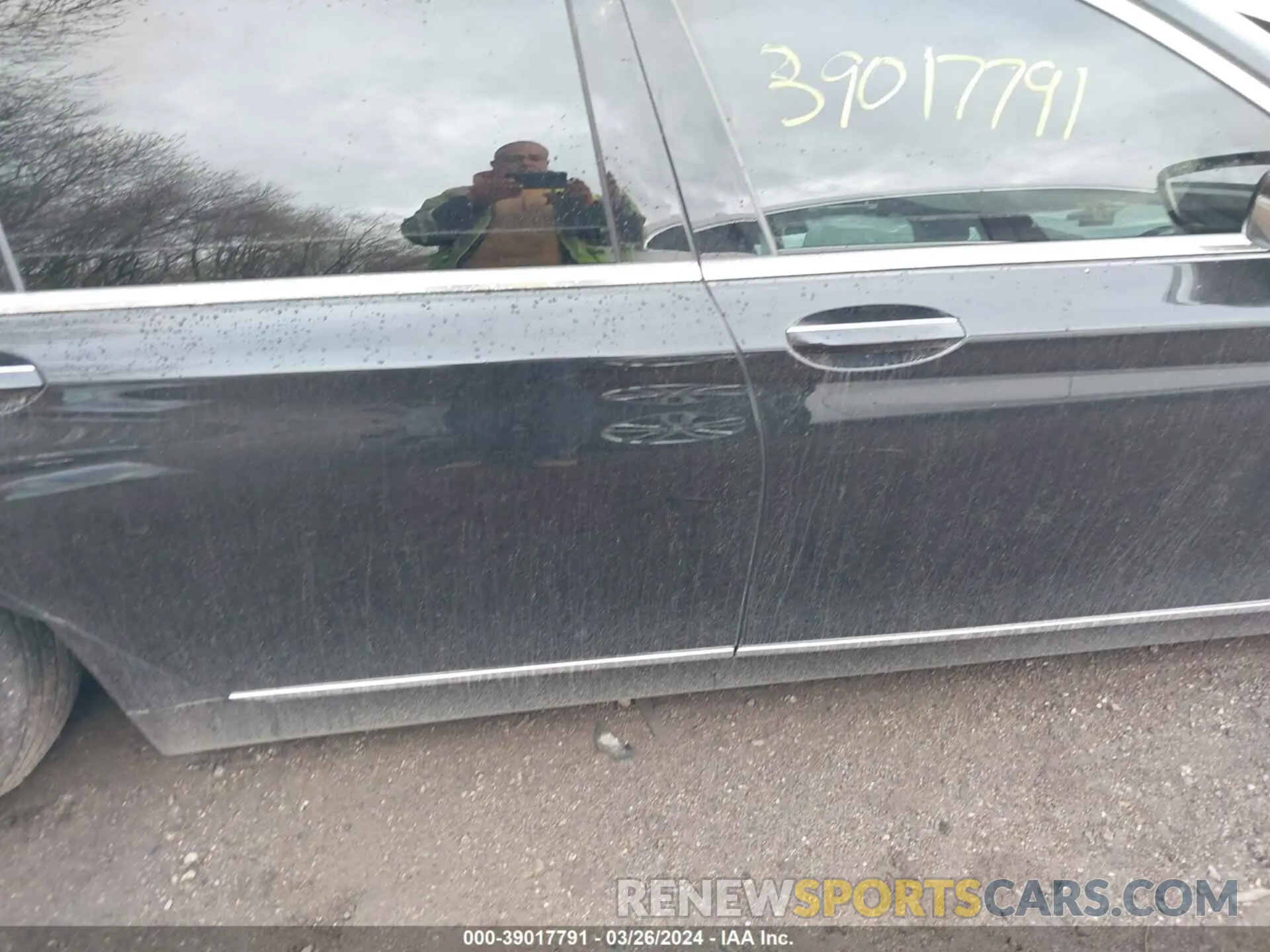 13 Photograph of a damaged car WBA7T4C04NCJ13669 BMW 740 2022