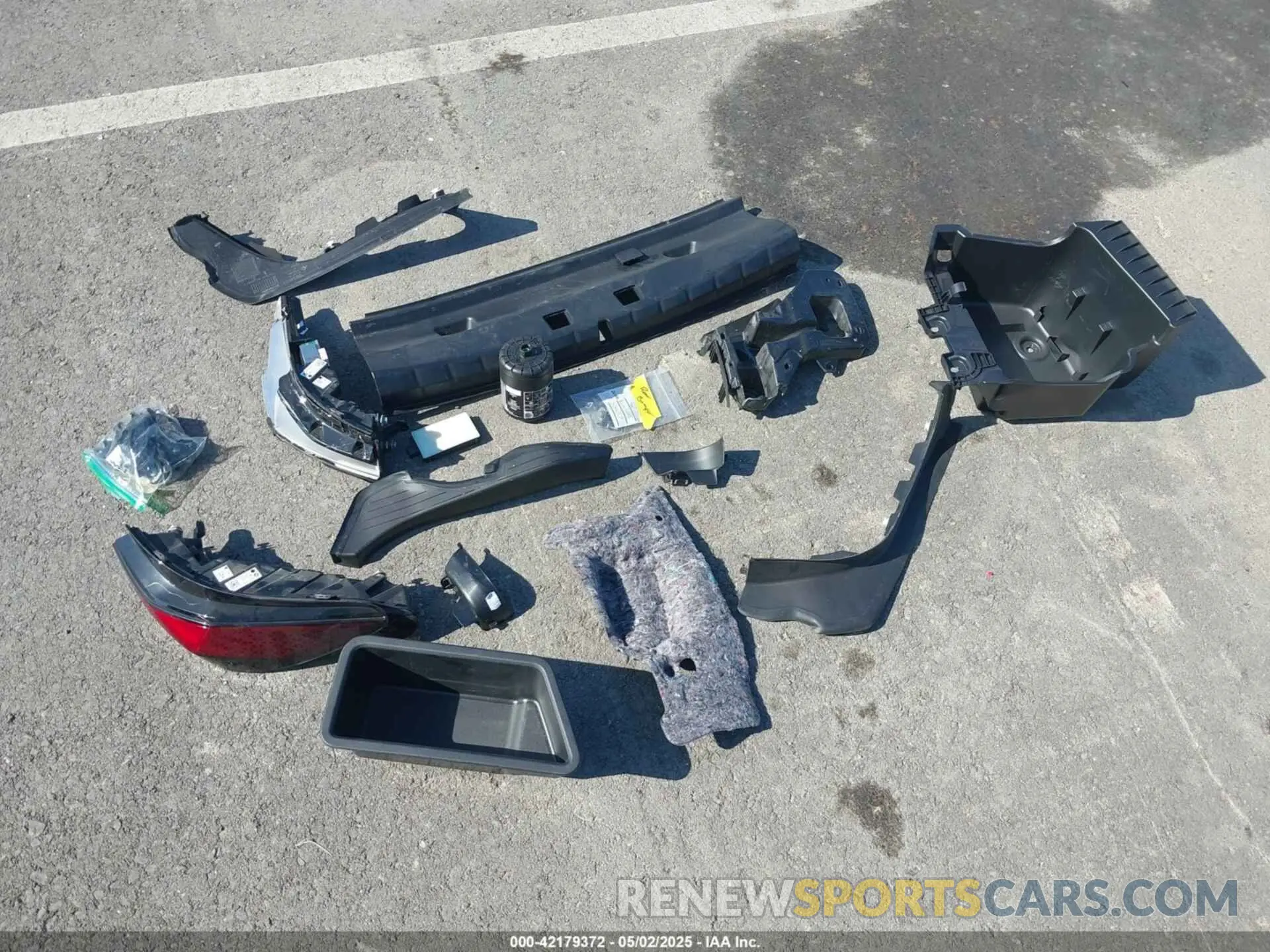 12 Photograph of a damaged car WBA23EH01PCM45774 BMW 740 2023