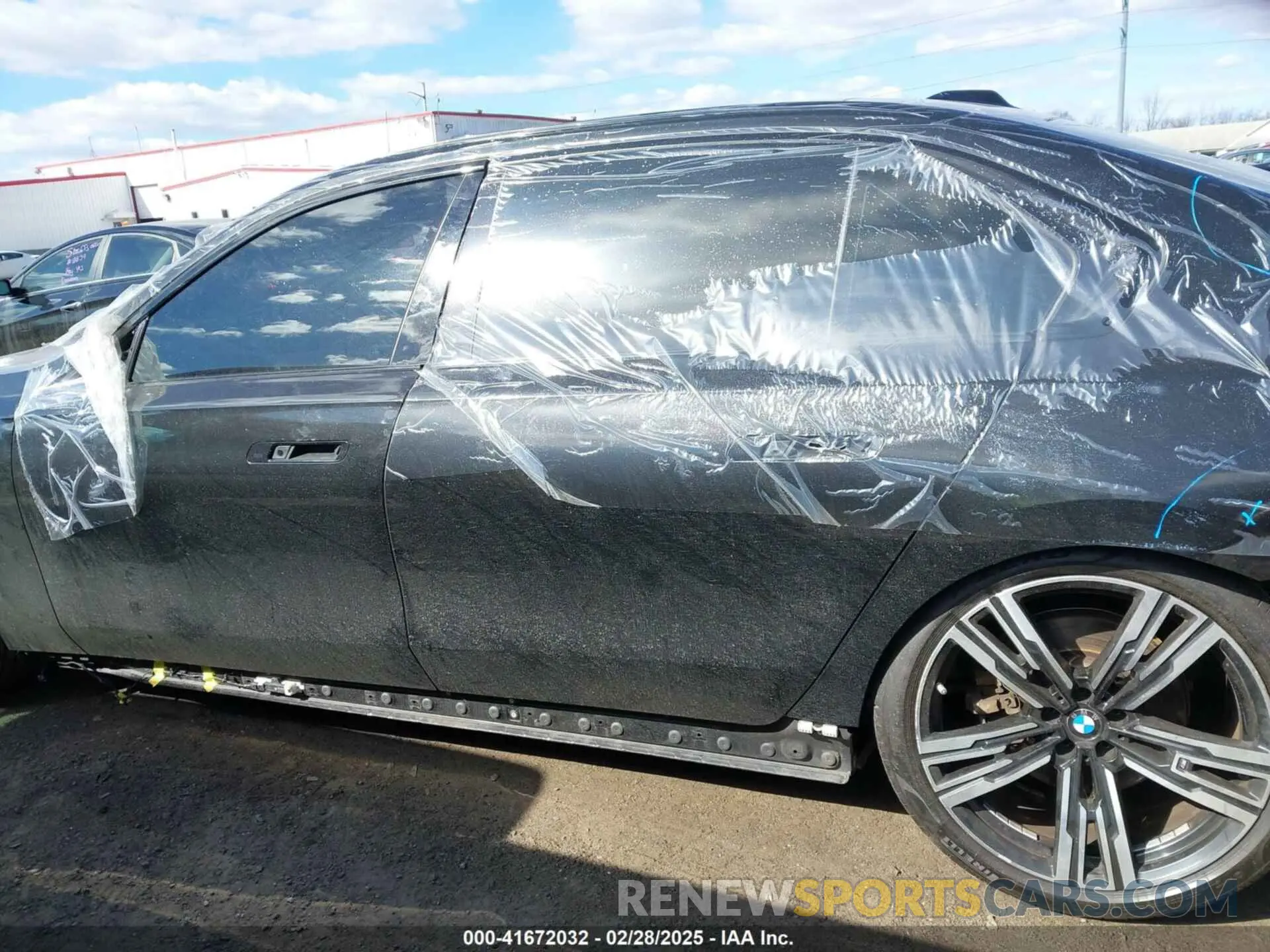 15 Photograph of a damaged car WBA23EH0XPCM66798 BMW 740 2023