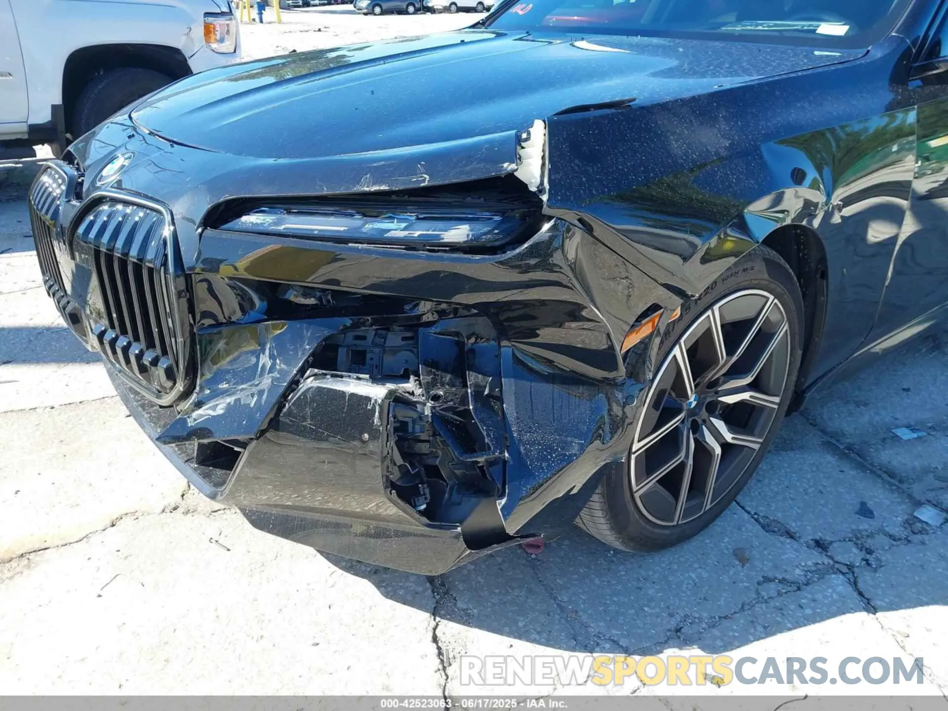 6 Photograph of a damaged car WBA33EH00RCS50112 BMW 740 2024