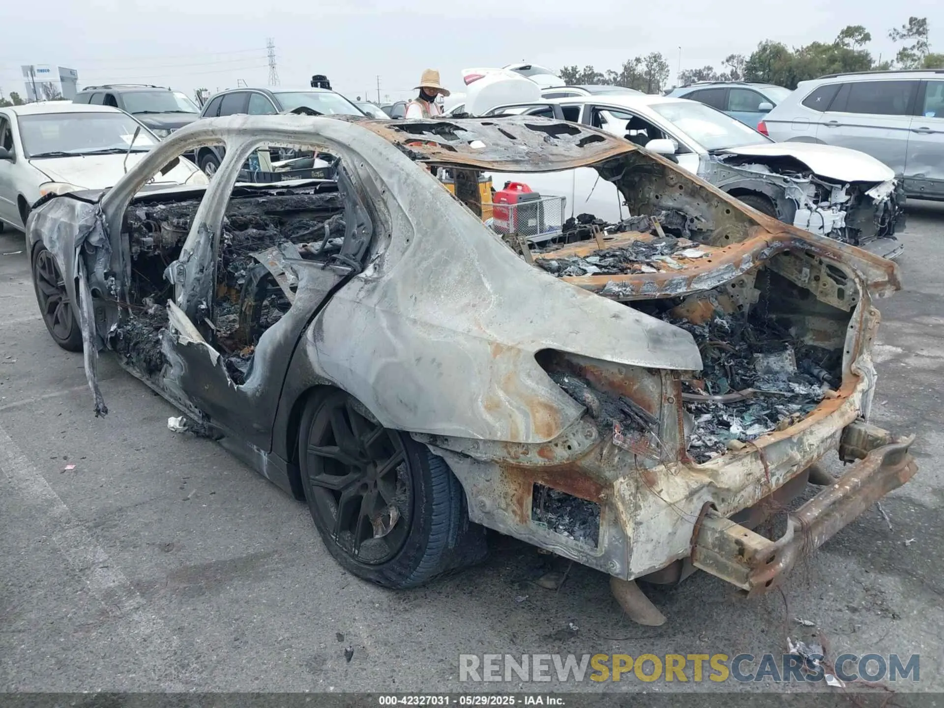 3 Photograph of a damaged car WBA33EH0XRCS31602 BMW 740 2024