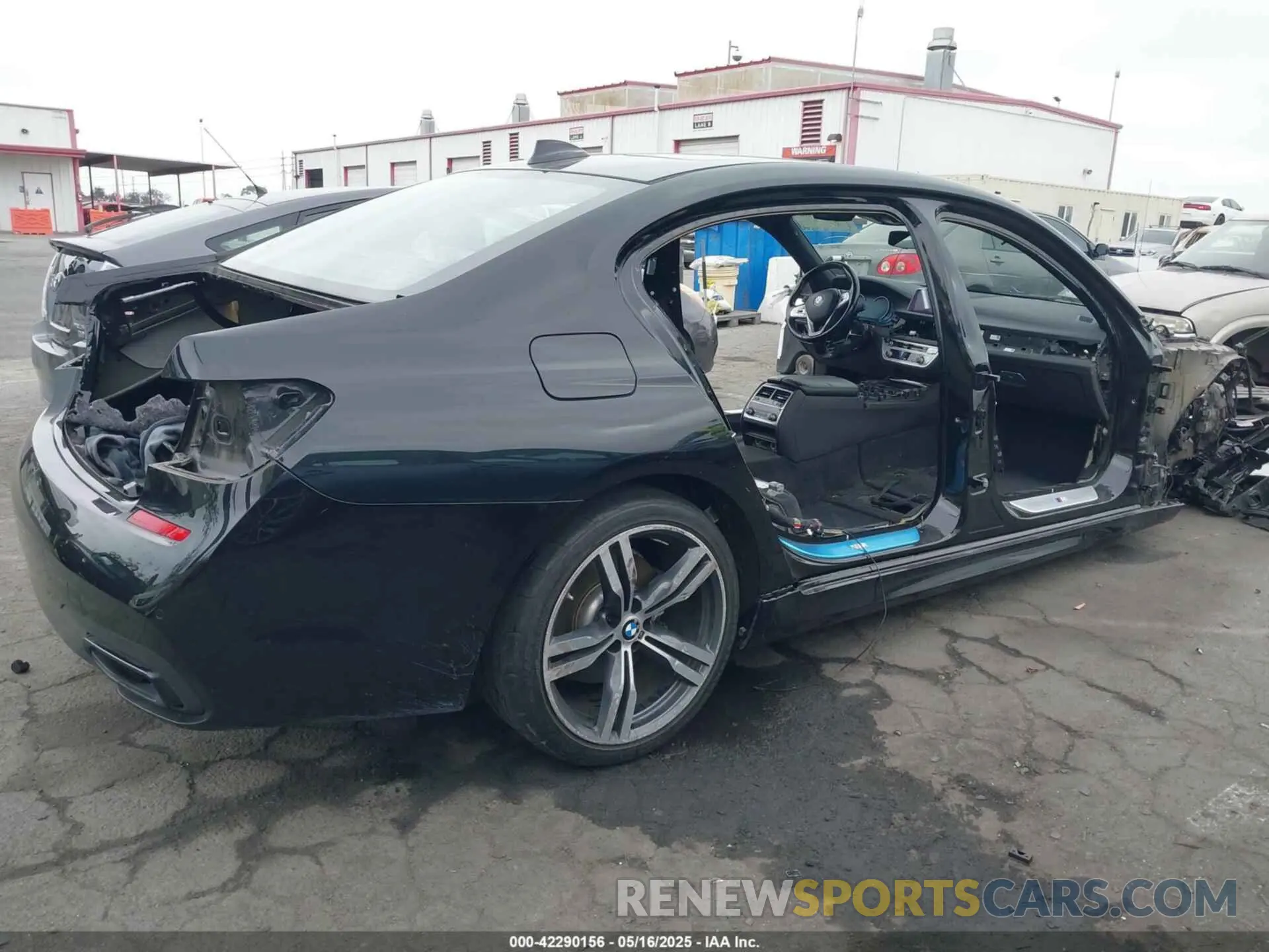 4 Photograph of a damaged car WBA7E2C50KB454417 BMW 740I 2019