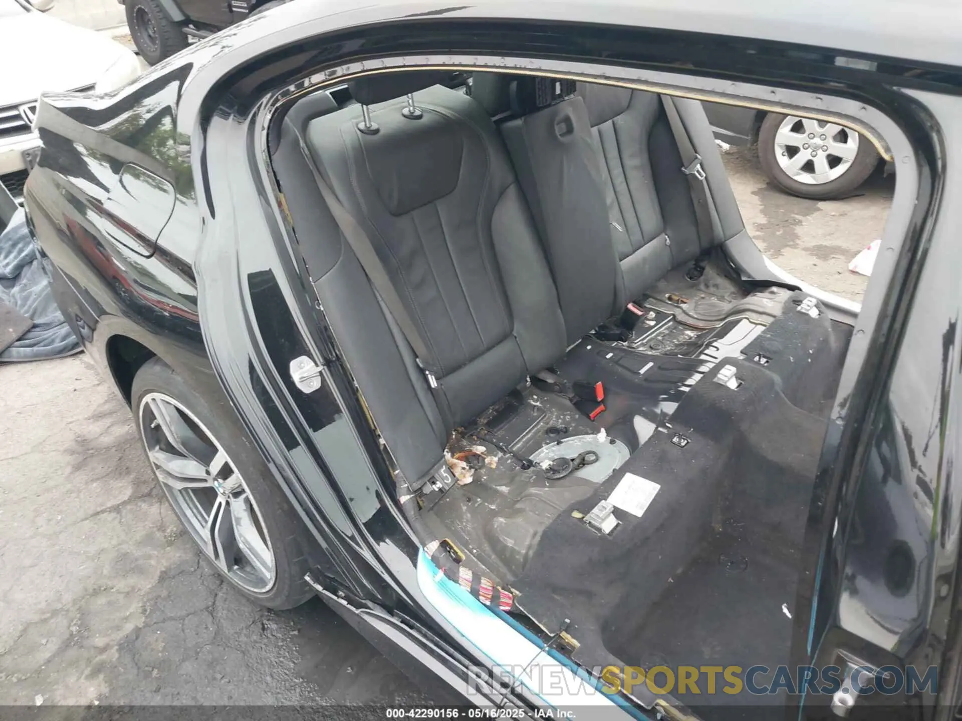 8 Photograph of a damaged car WBA7E2C50KB454417 BMW 740I 2019