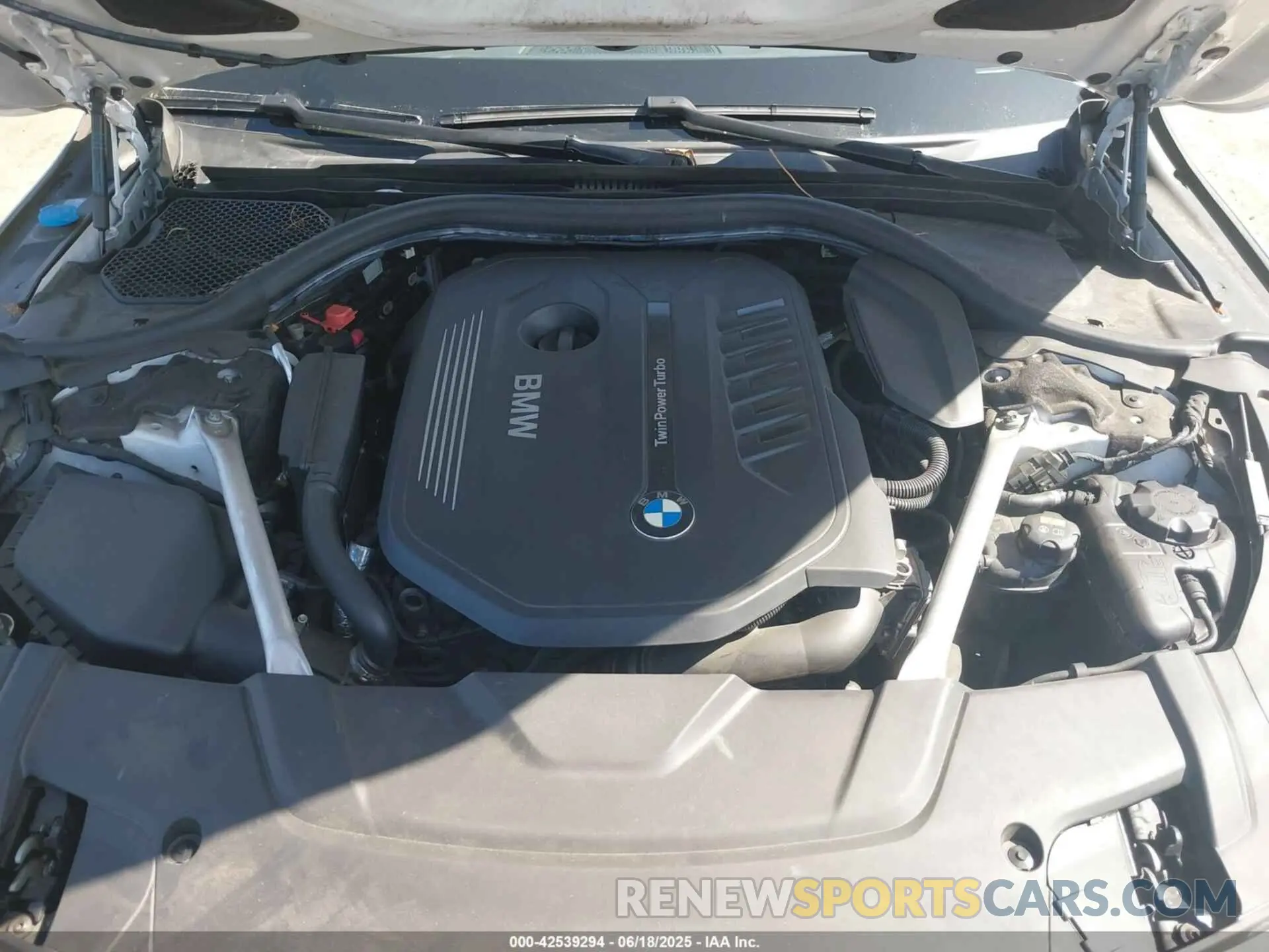 10 Photograph of a damaged car WBA7E2C53KB454816 BMW 740I 2019