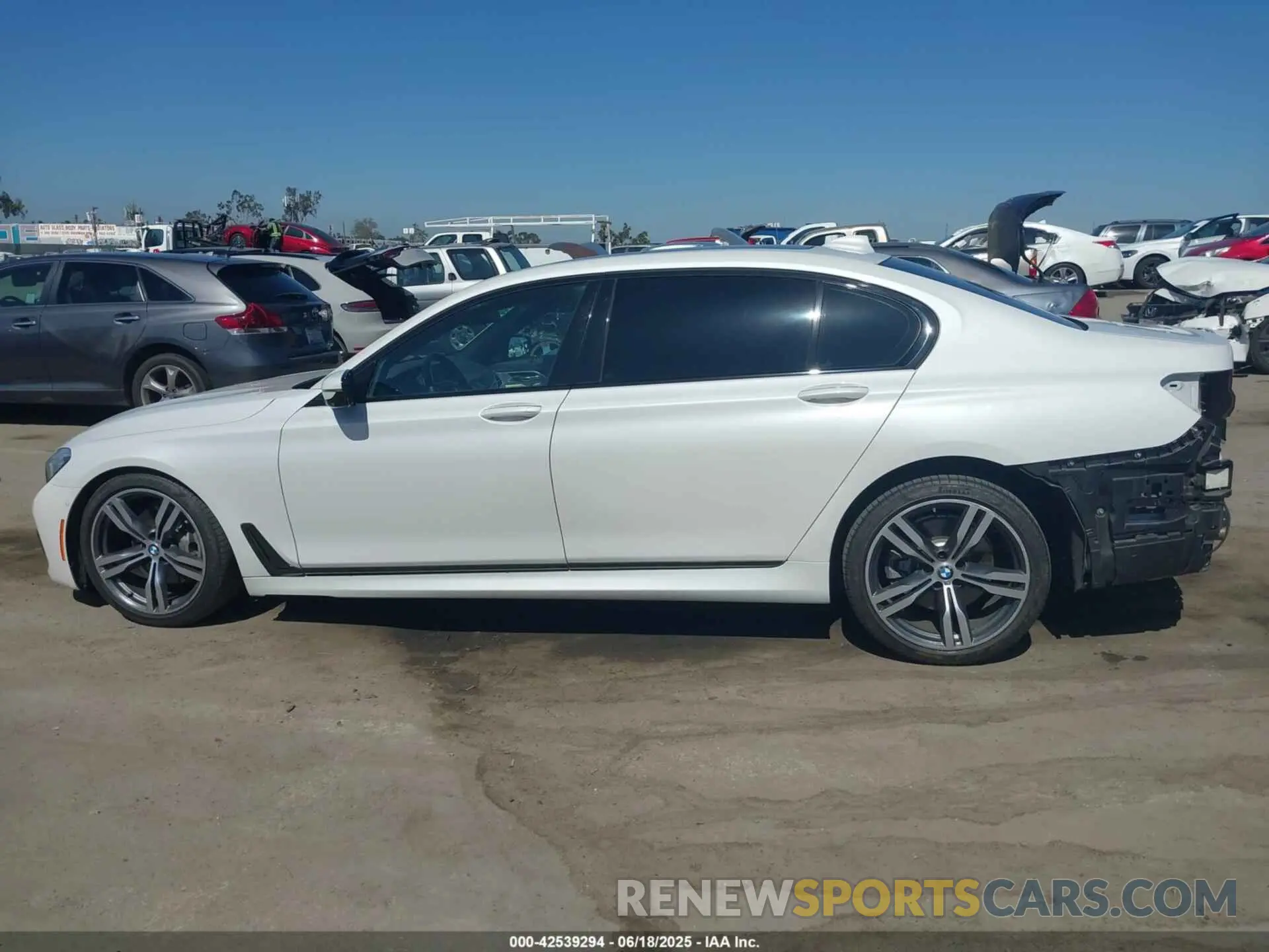 15 Photograph of a damaged car WBA7E2C53KB454816 BMW 740I 2019