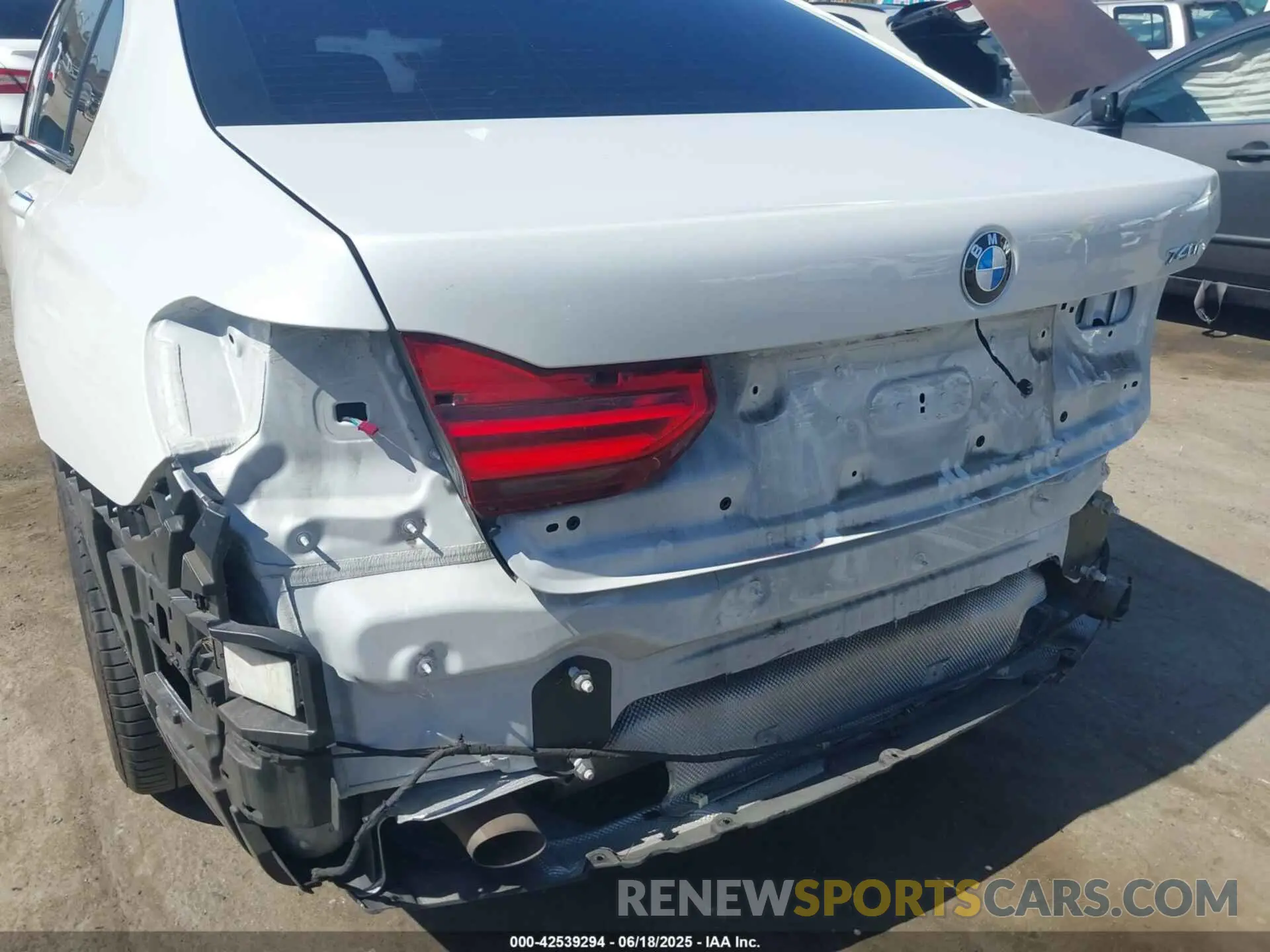 6 Photograph of a damaged car WBA7E2C53KB454816 BMW 740I 2019