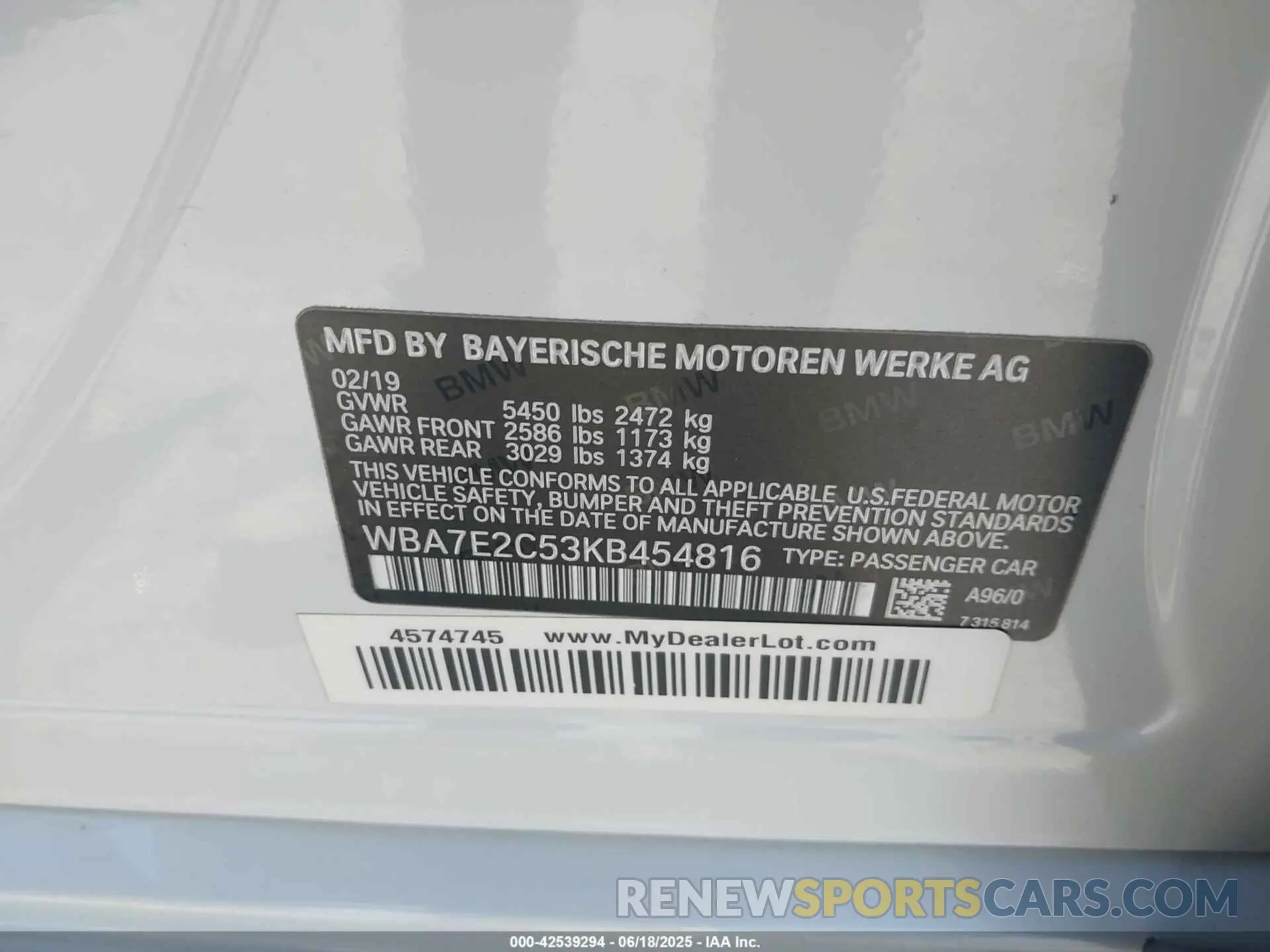 9 Photograph of a damaged car WBA7E2C53KB454816 BMW 740I 2019