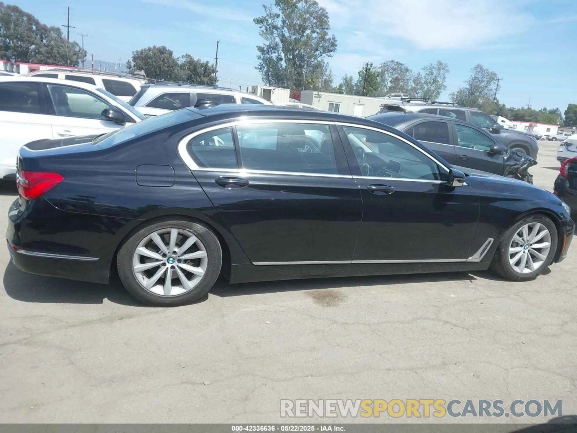 13 Photograph of a damaged car WBA7E2C56KB216989 BMW 740I 2019