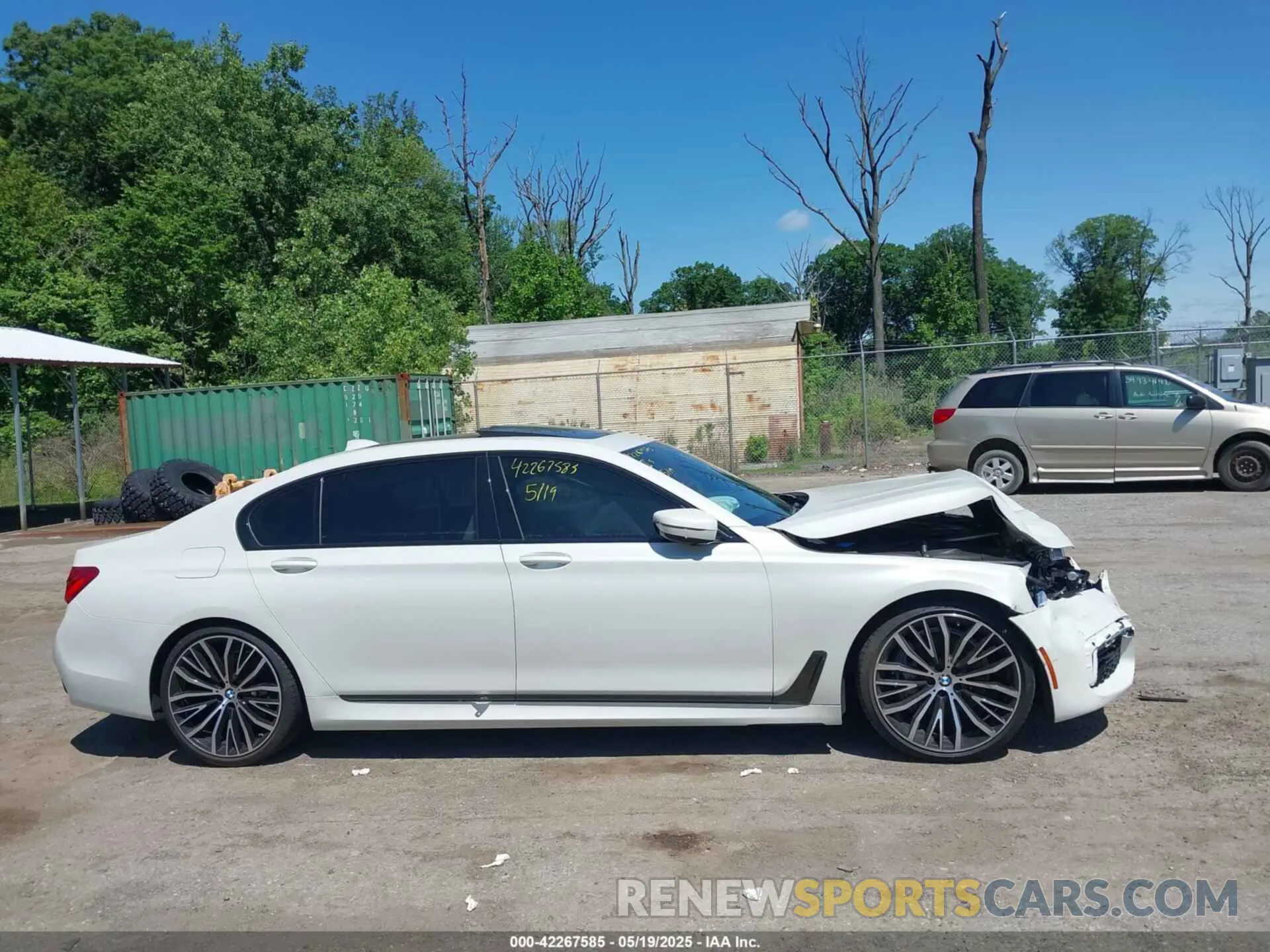 13 Photograph of a damaged car WBA7E2C59KB217232 BMW 740I 2019