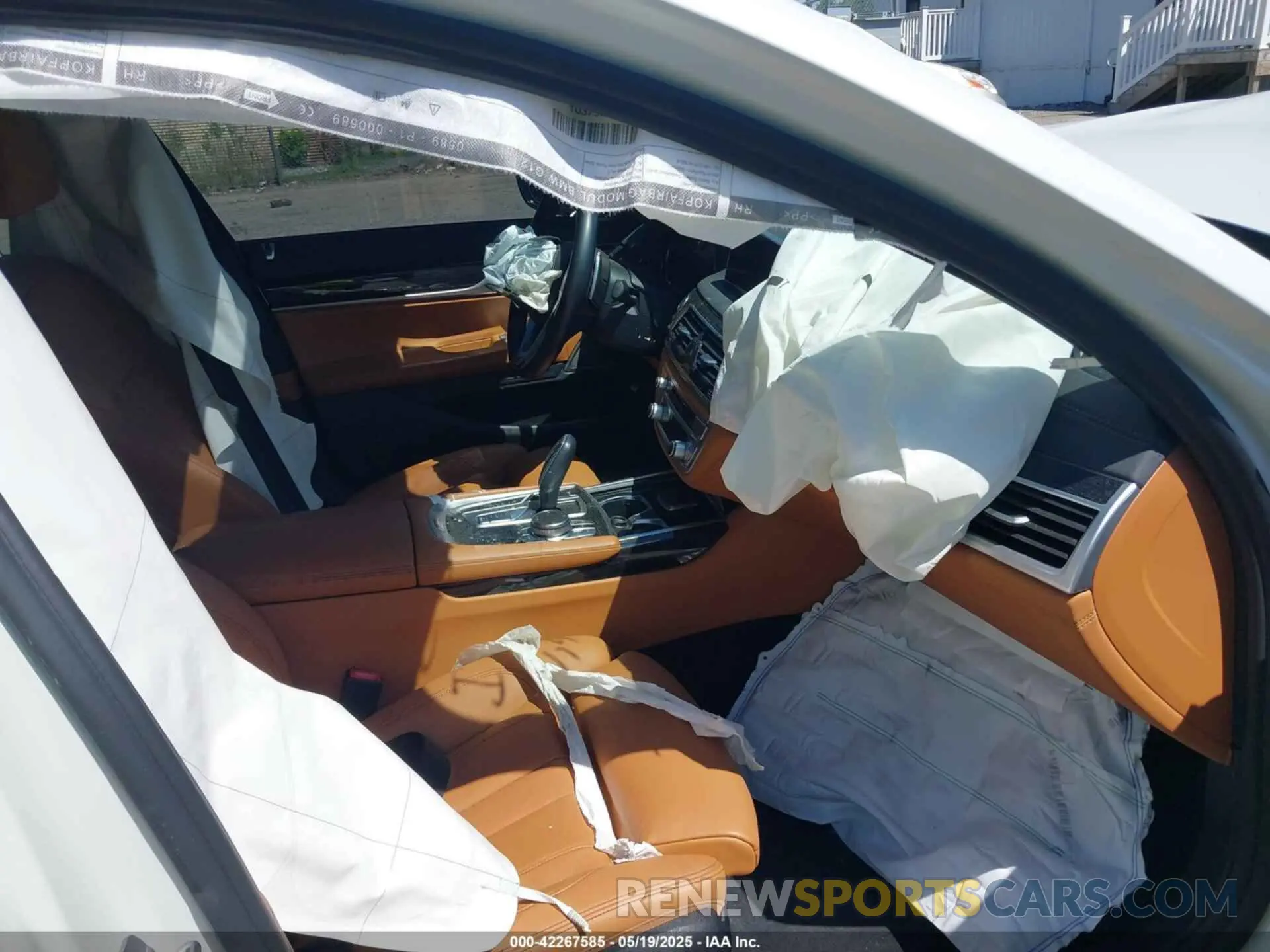 5 Photograph of a damaged car WBA7E2C59KB217232 BMW 740I 2019