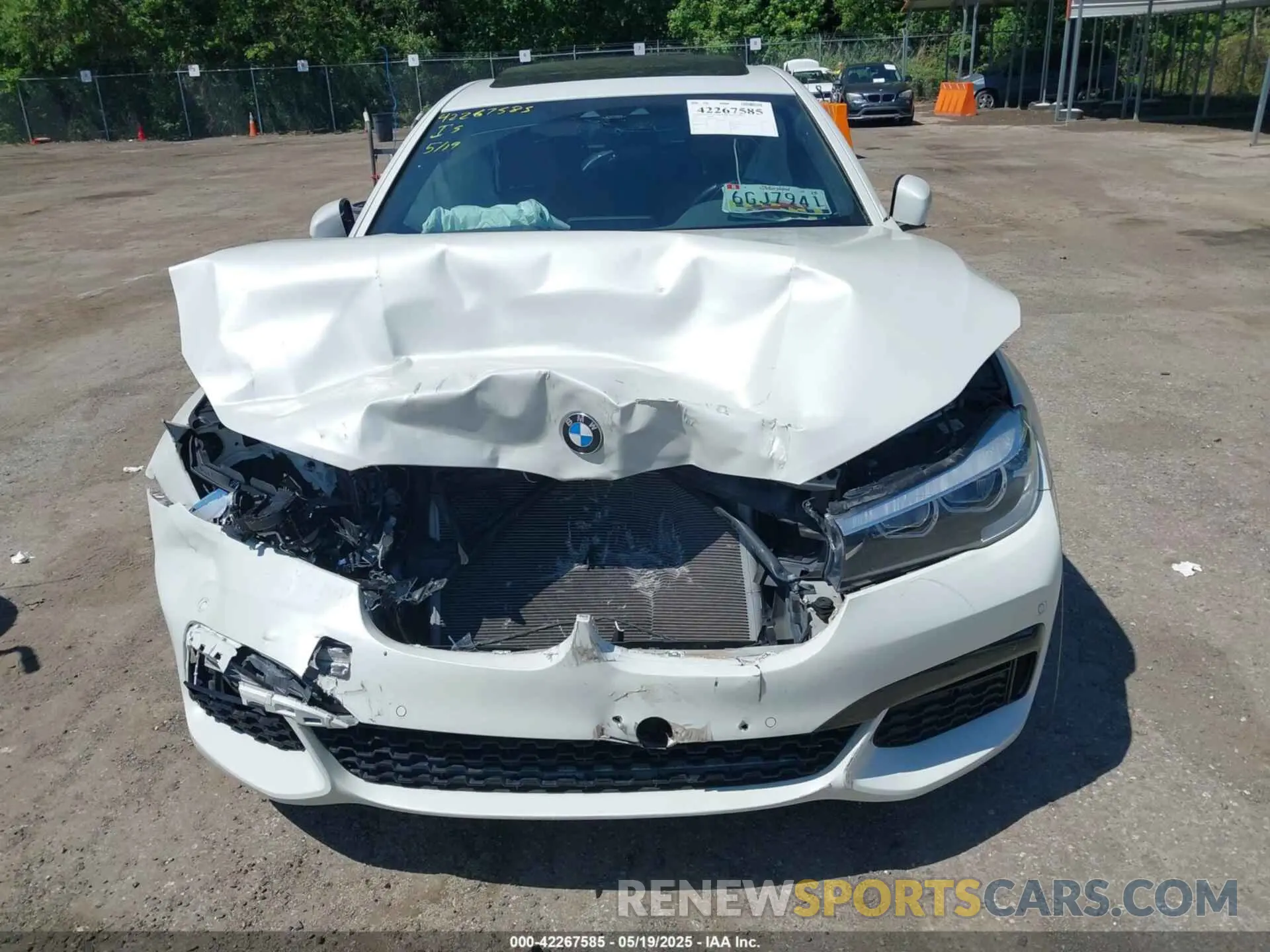 6 Photograph of a damaged car WBA7E2C59KB217232 BMW 740I 2019