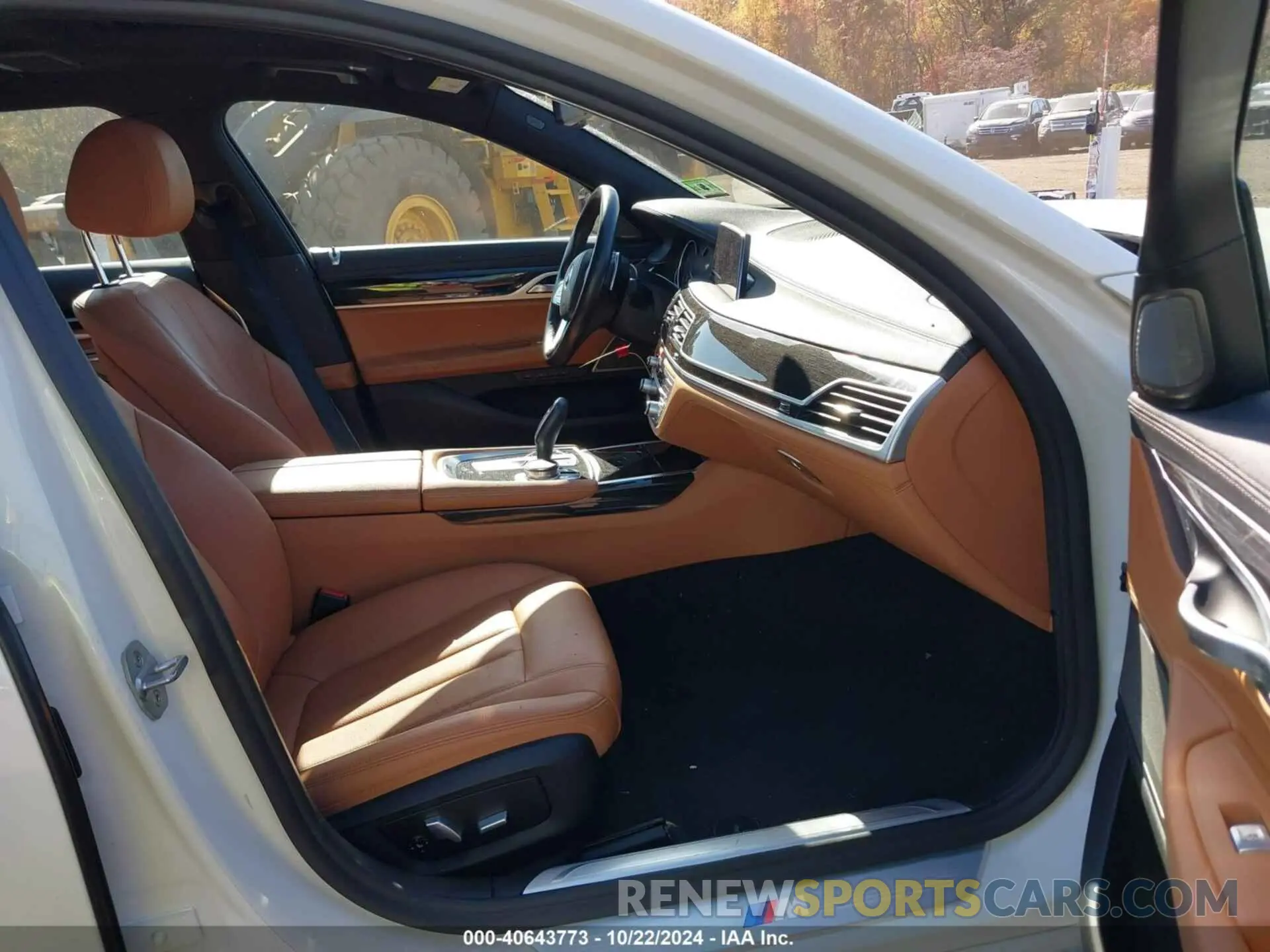 5 Photograph of a damaged car WBA7E4C50KGV28496 BMW 740I 2019