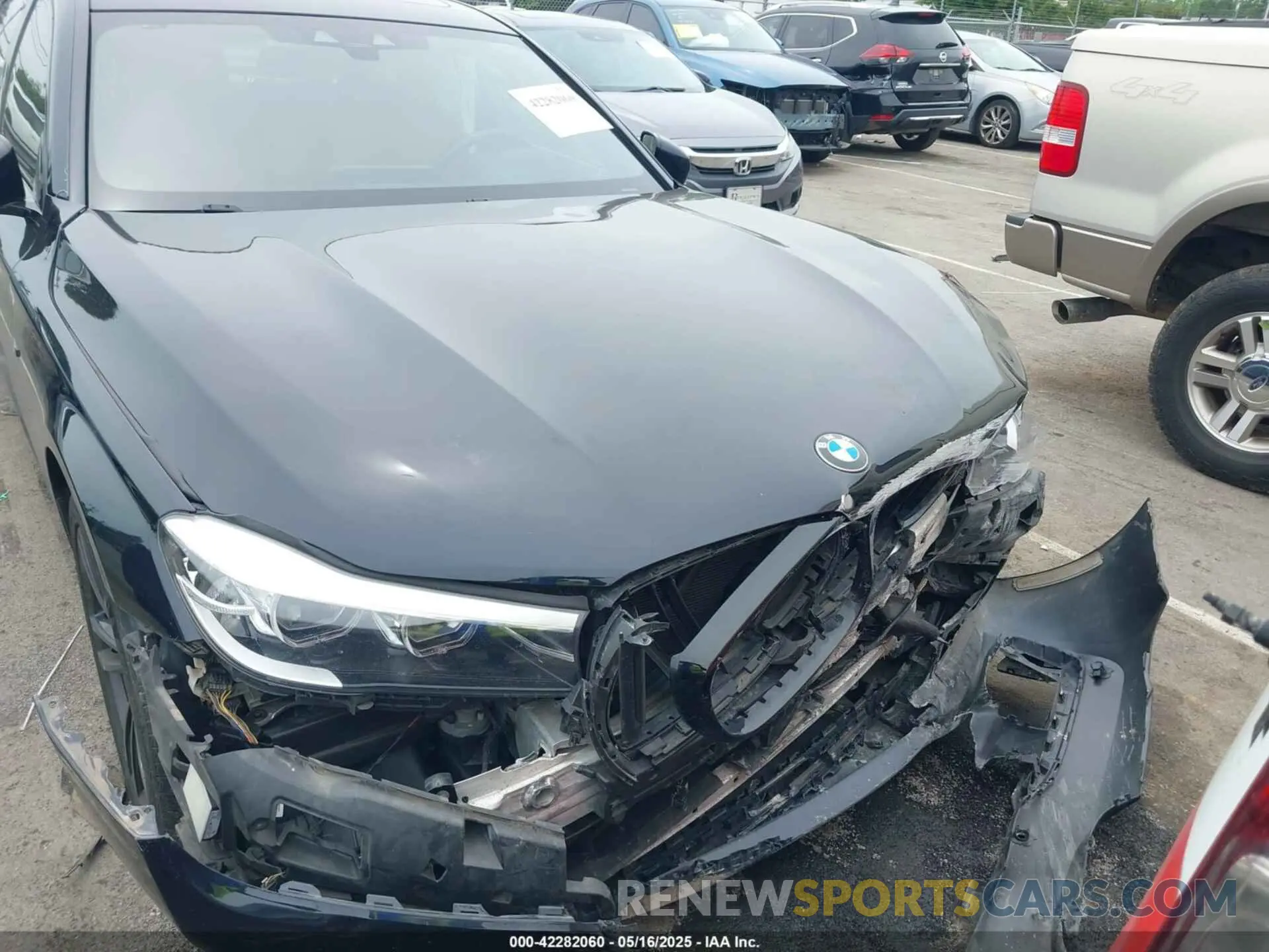 10 Photograph of a damaged car WBA7E4C54KGV28663 BMW 740I 2019