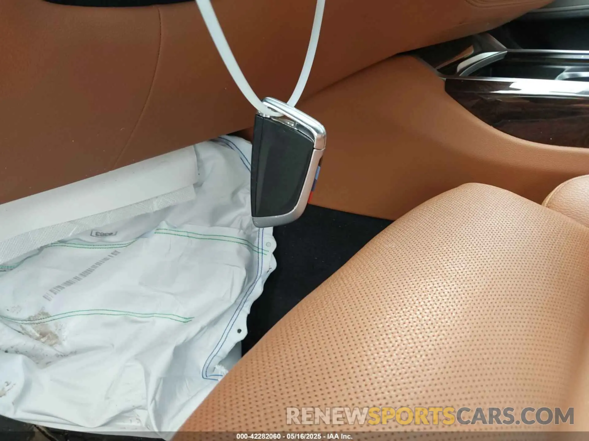 11 Photograph of a damaged car WBA7E4C54KGV28663 BMW 740I 2019