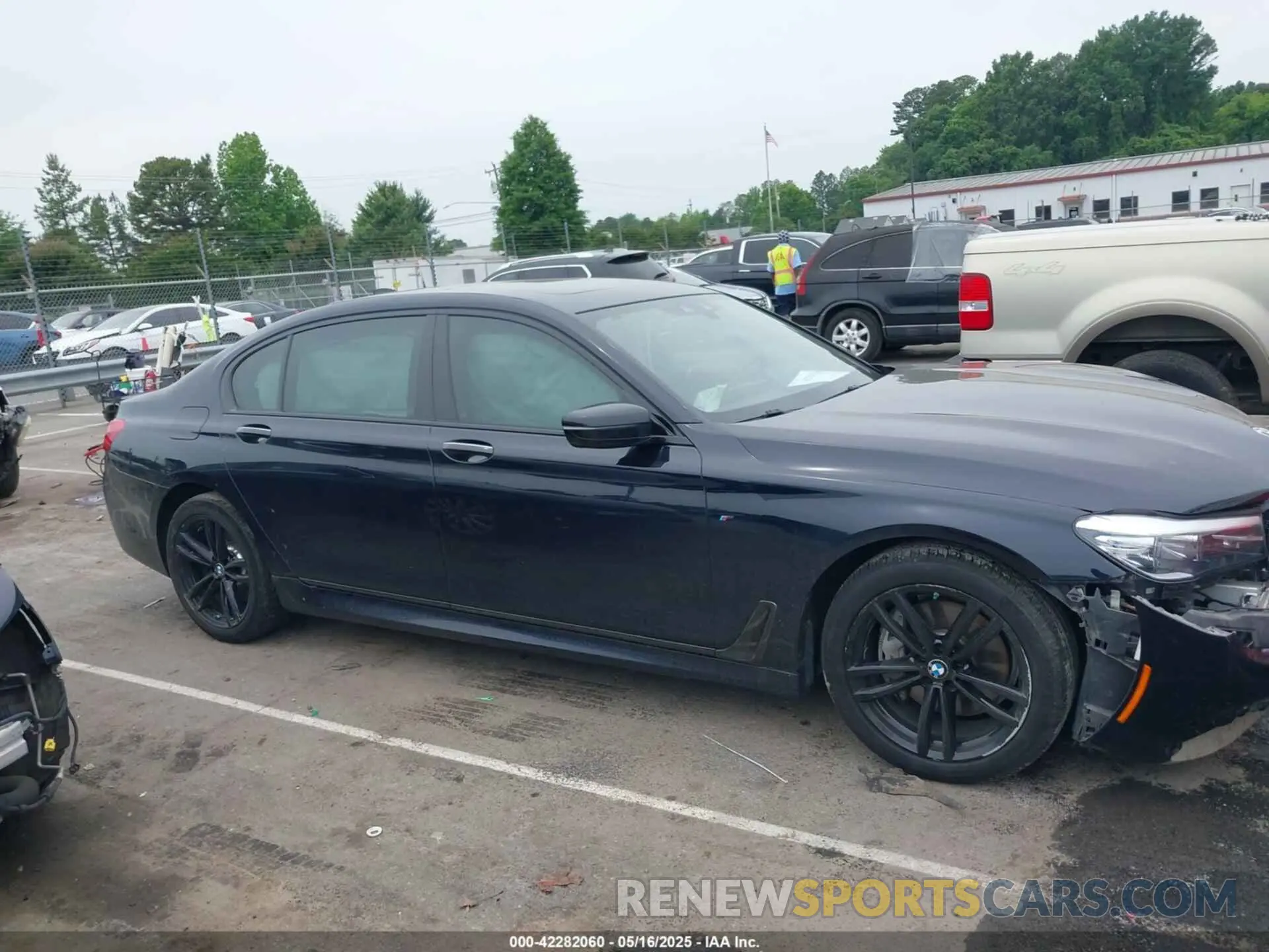 13 Photograph of a damaged car WBA7E4C54KGV28663 BMW 740I 2019