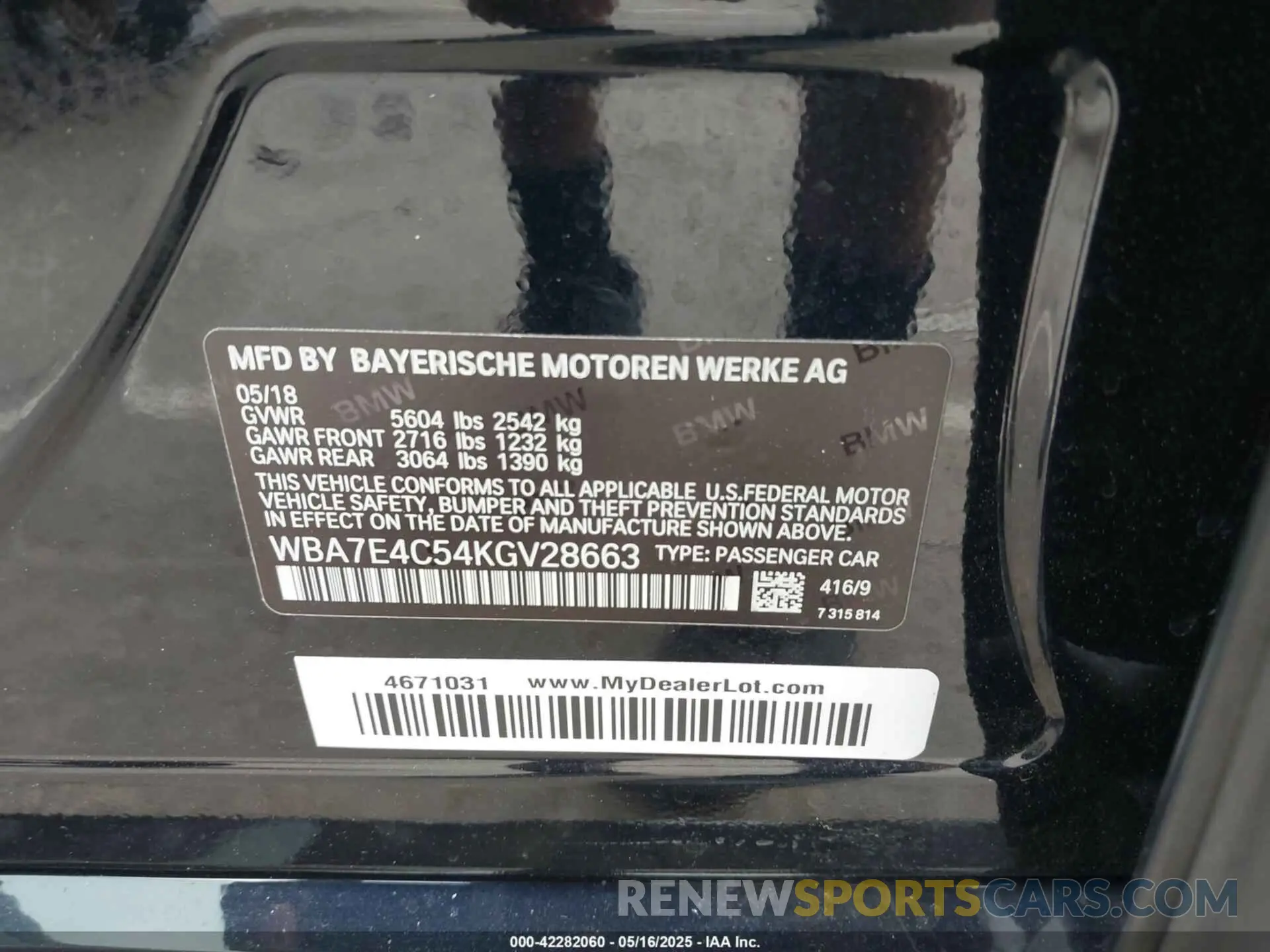 9 Photograph of a damaged car WBA7E4C54KGV28663 BMW 740I 2019