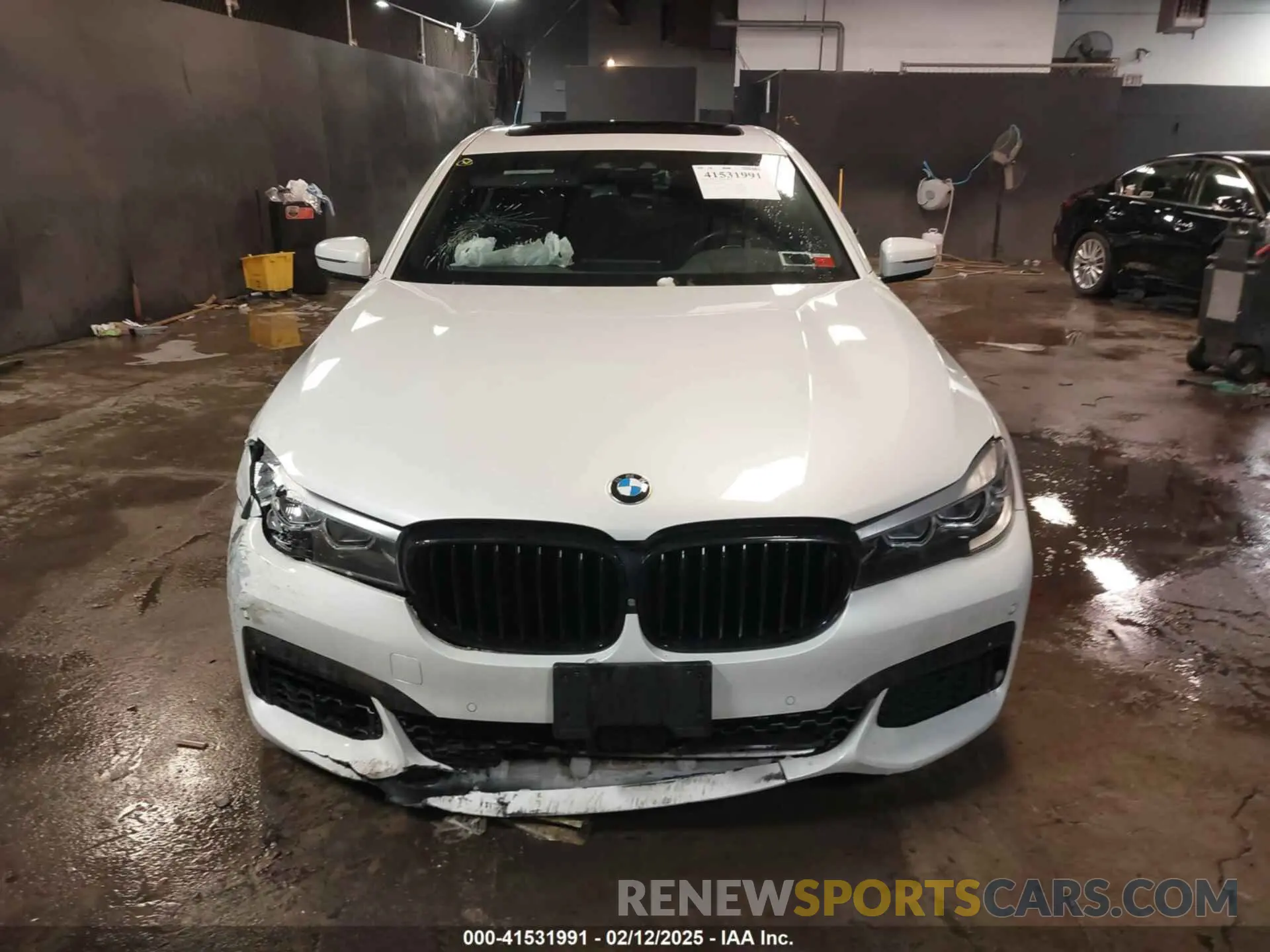 12 Photograph of a damaged car WBA7E4C59KGV70391 BMW 740I 2019