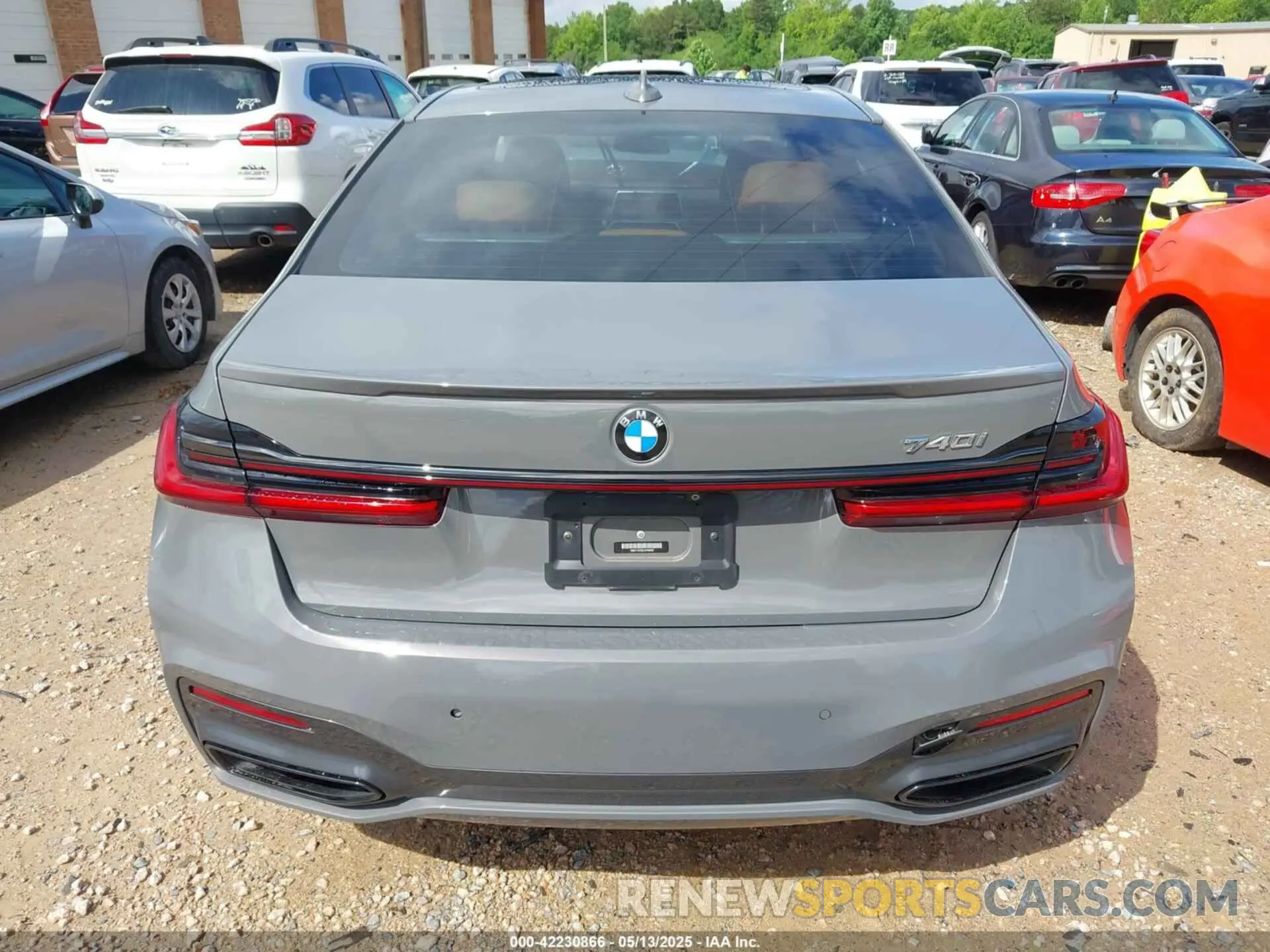 17 Photograph of a damaged car WBA7T2C0XLGF96842 BMW 740I 2020