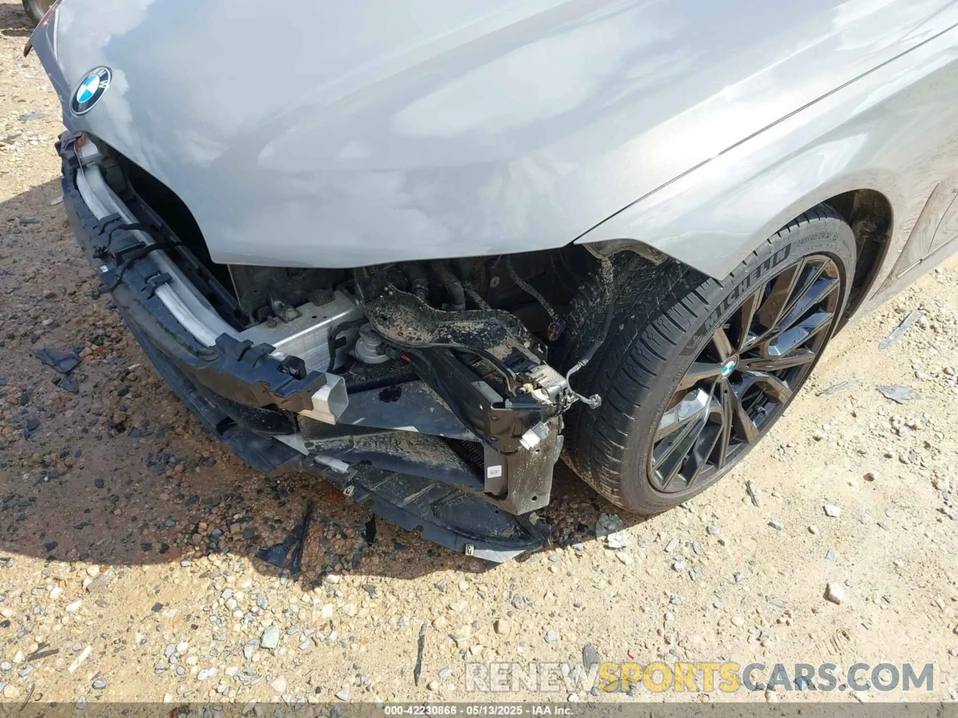 18 Photograph of a damaged car WBA7T2C0XLGF96842 BMW 740I 2020