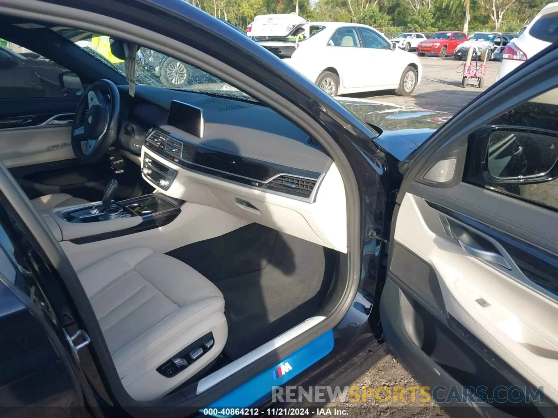5 Photograph of a damaged car WBA7T2C09MCE62817 BMW 740I 2021