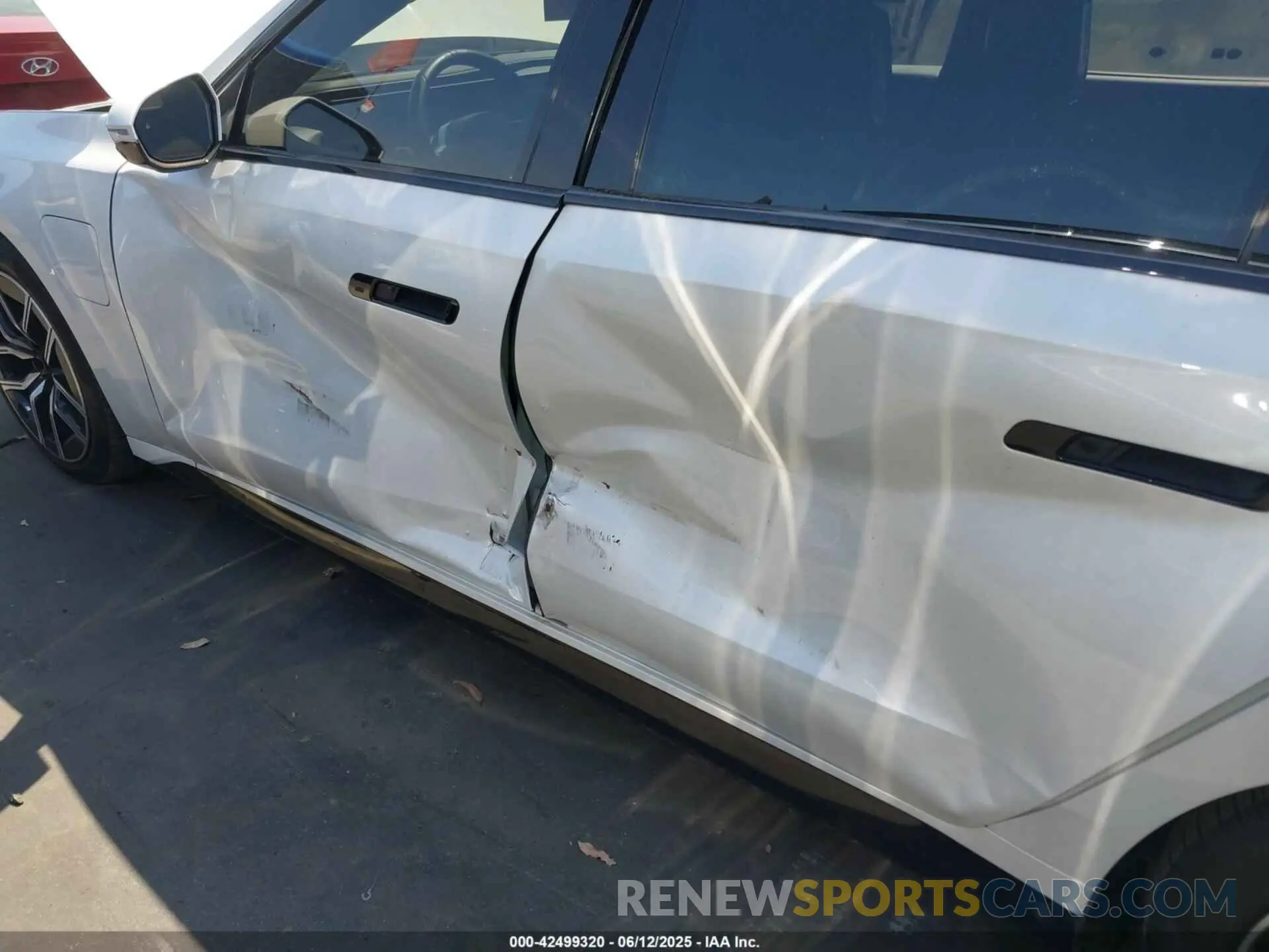 6 Photograph of a damaged car WBA43EH07RCP32323 BMW 750E 2024