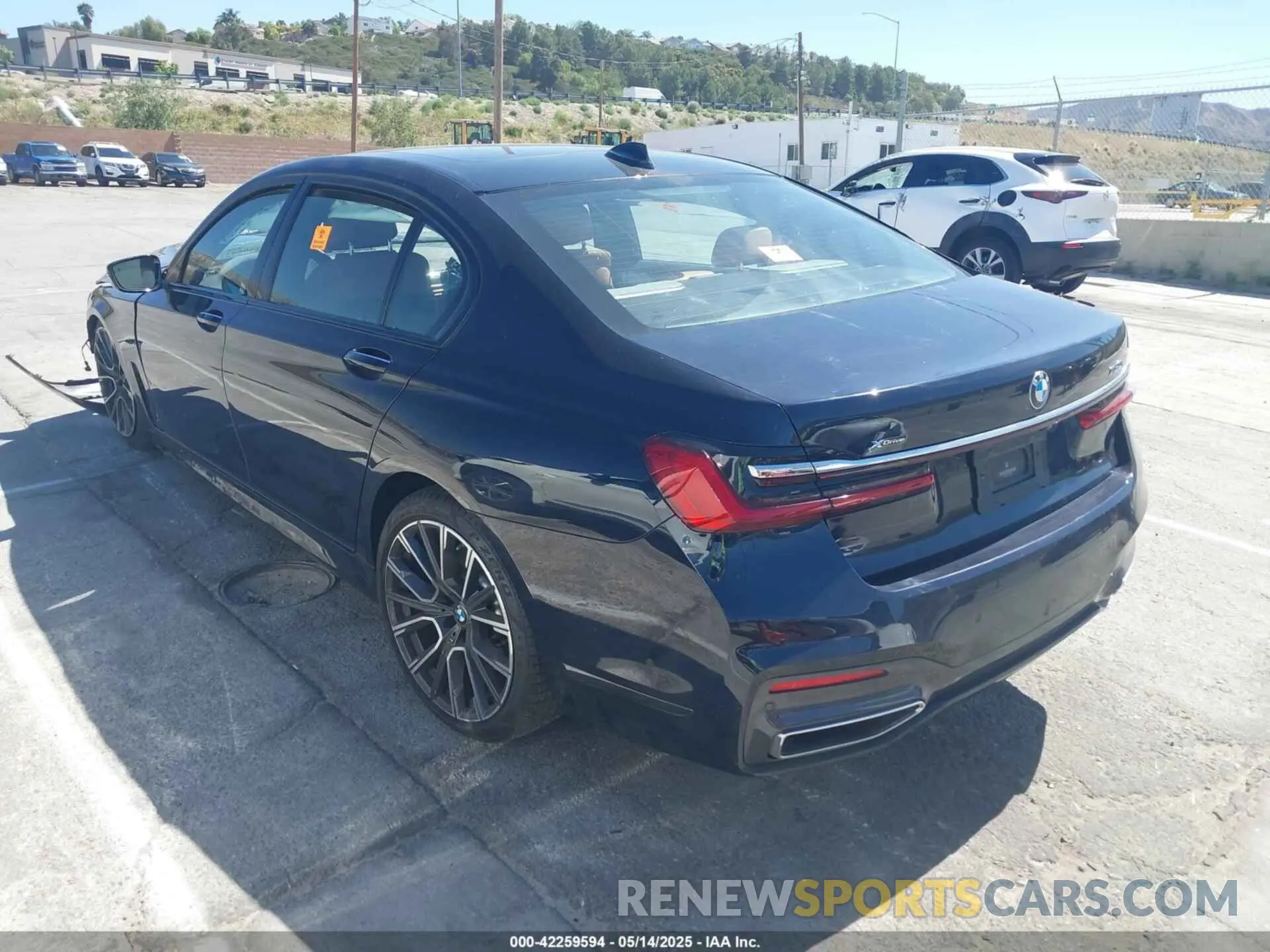3 Photograph of a damaged car WBA7U2C02LGJ59766 BMW 750I 2020
