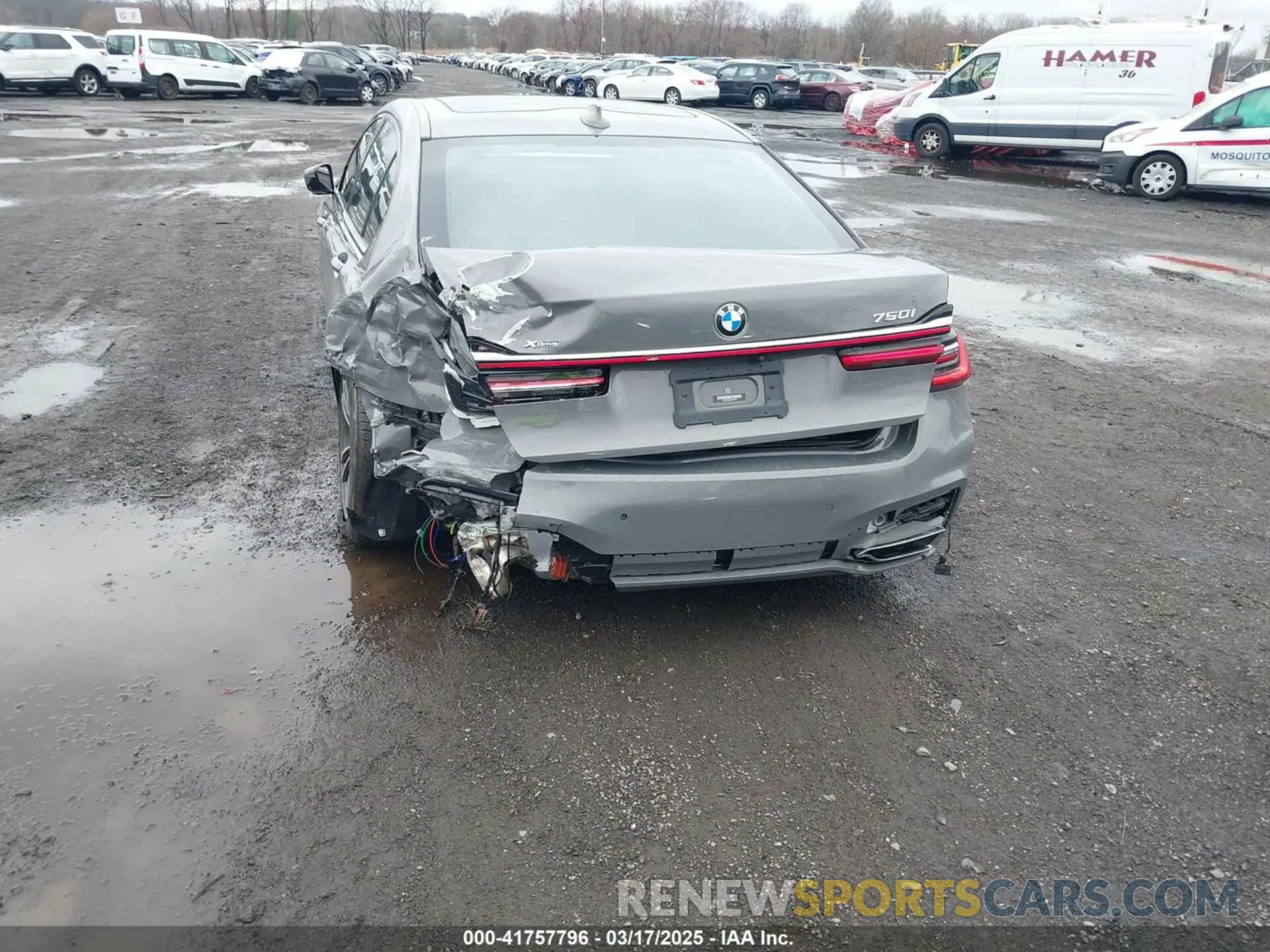 17 Photograph of a damaged car WBA7U2C04LGM27104 BMW 750I 2020