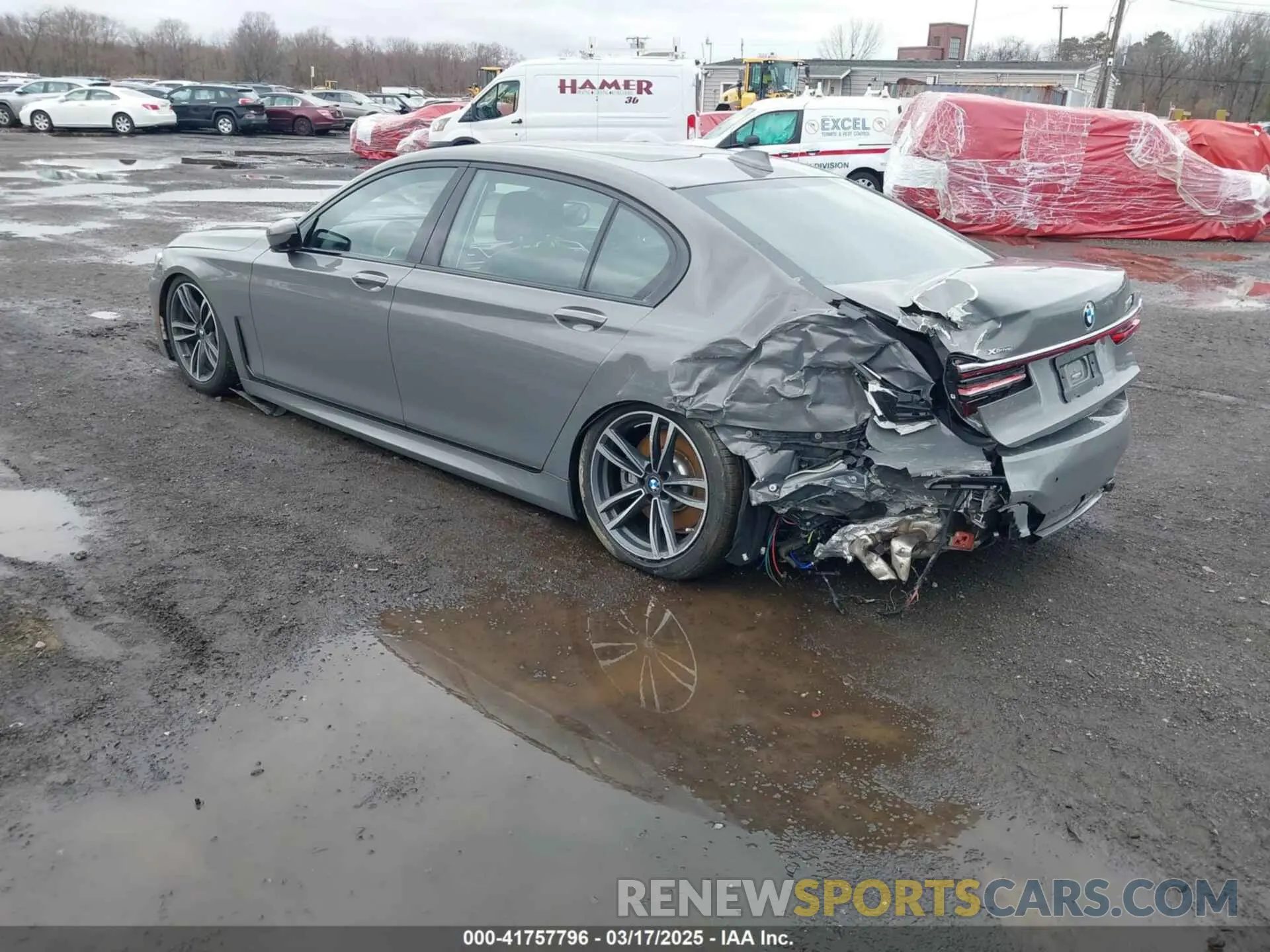 6 Photograph of a damaged car WBA7U2C04LGM27104 BMW 750I 2020