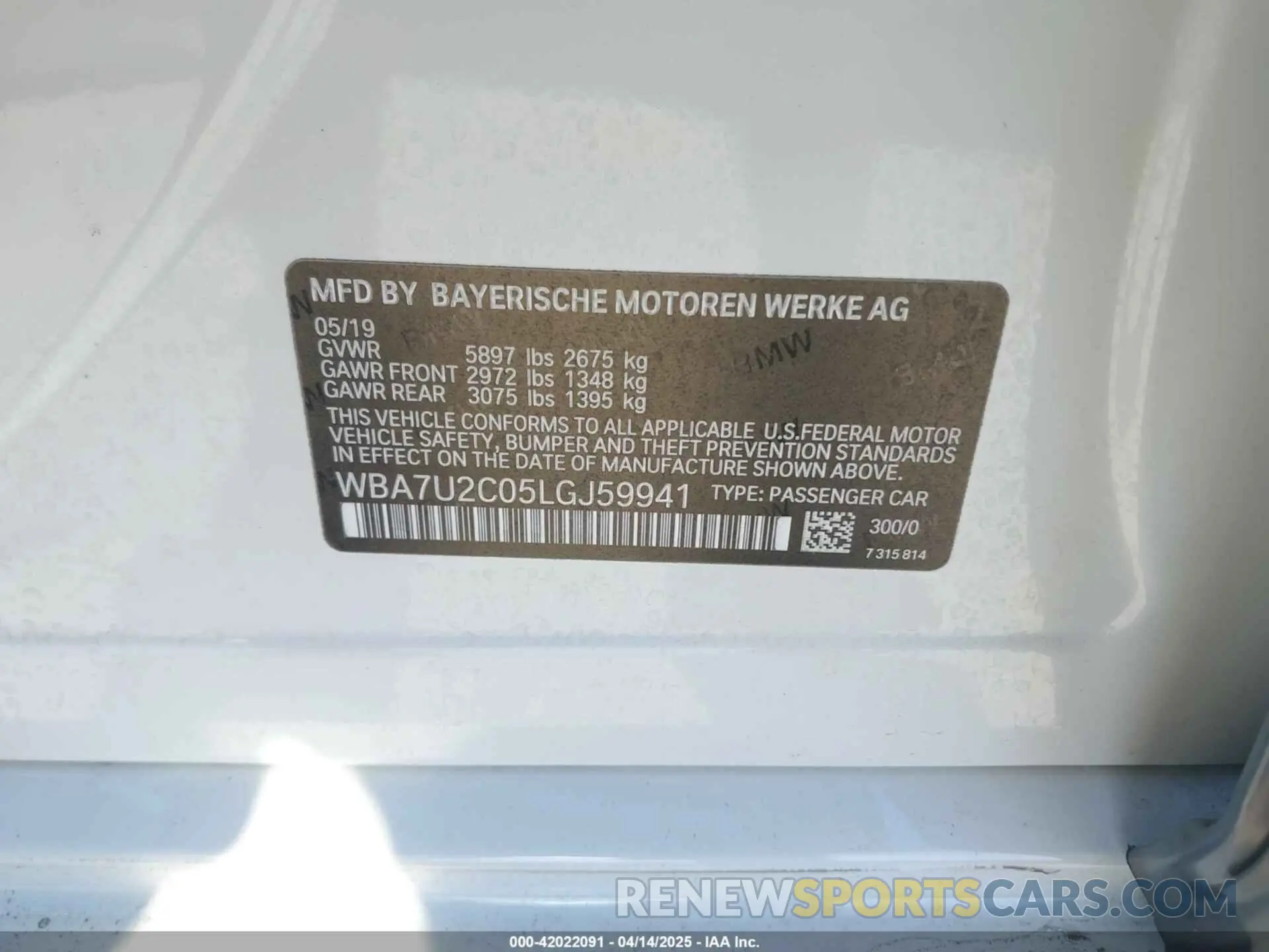 9 Photograph of a damaged car WBA7U2C05LGJ59941 BMW 750I 2020