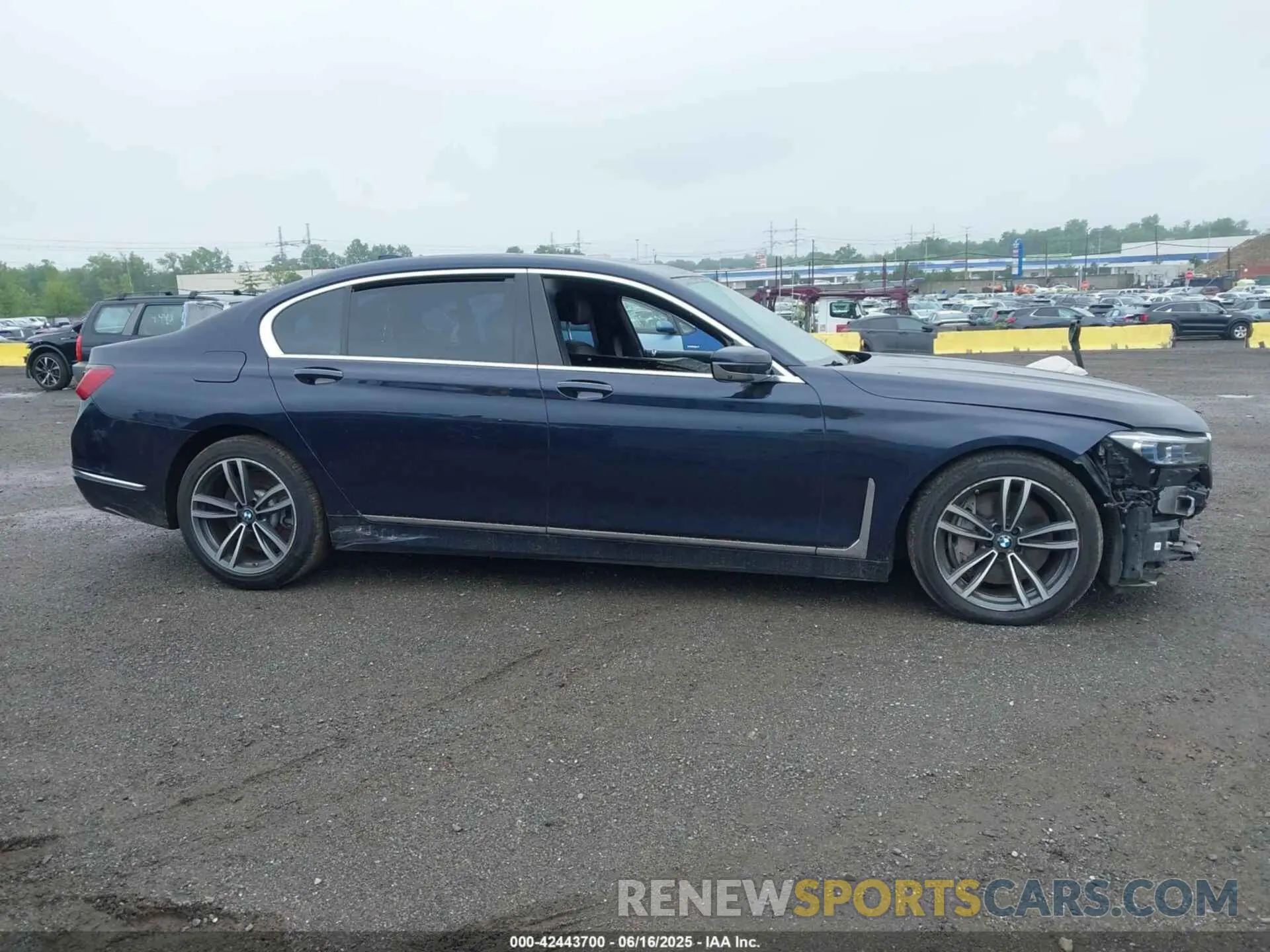 13 Photograph of a damaged car WBA7U2C05LGM26656 BMW 750I 2020