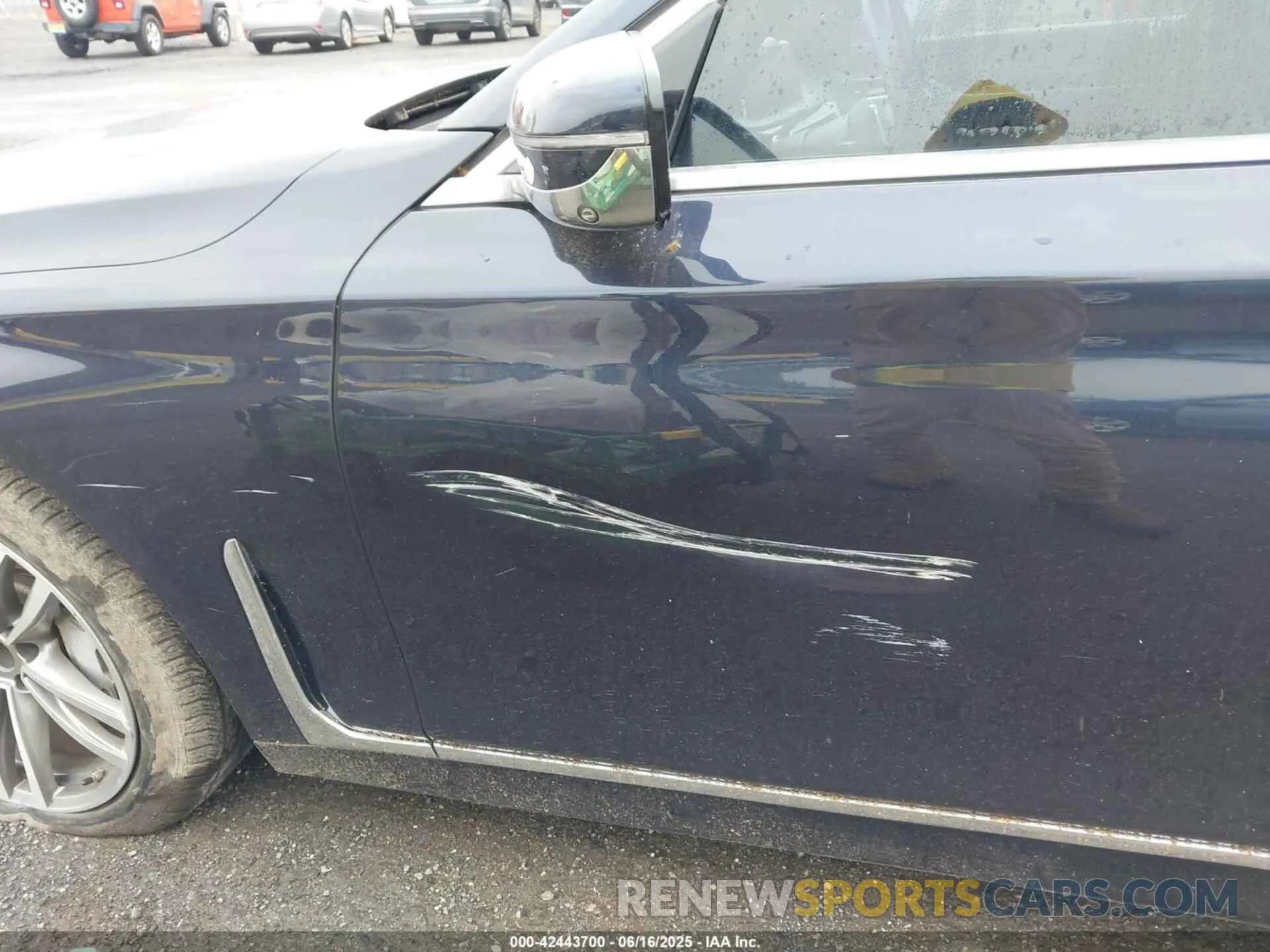 6 Photograph of a damaged car WBA7U2C05LGM26656 BMW 750I 2020
