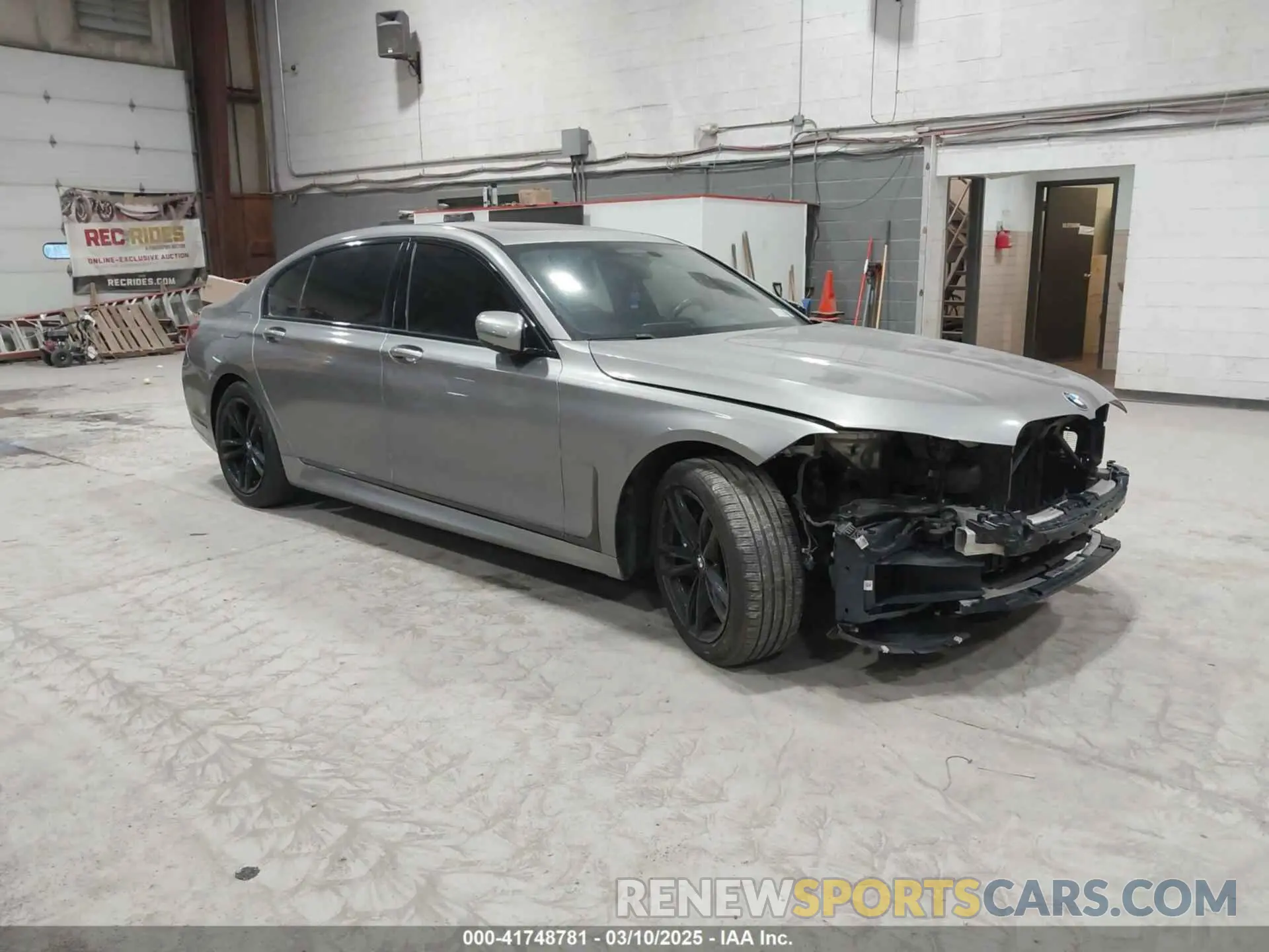 1 Photograph of a damaged car WBA7U2C06LBX84829 BMW 750I 2020
