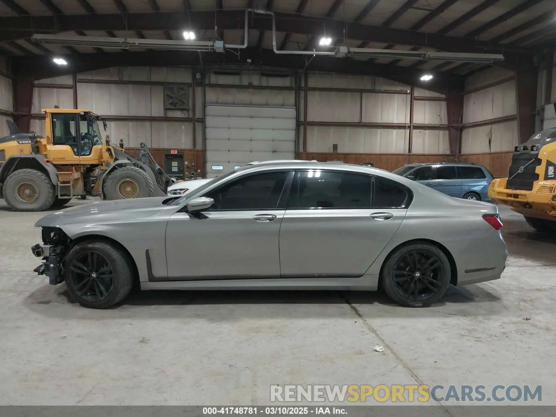 15 Photograph of a damaged car WBA7U2C06LBX84829 BMW 750I 2020