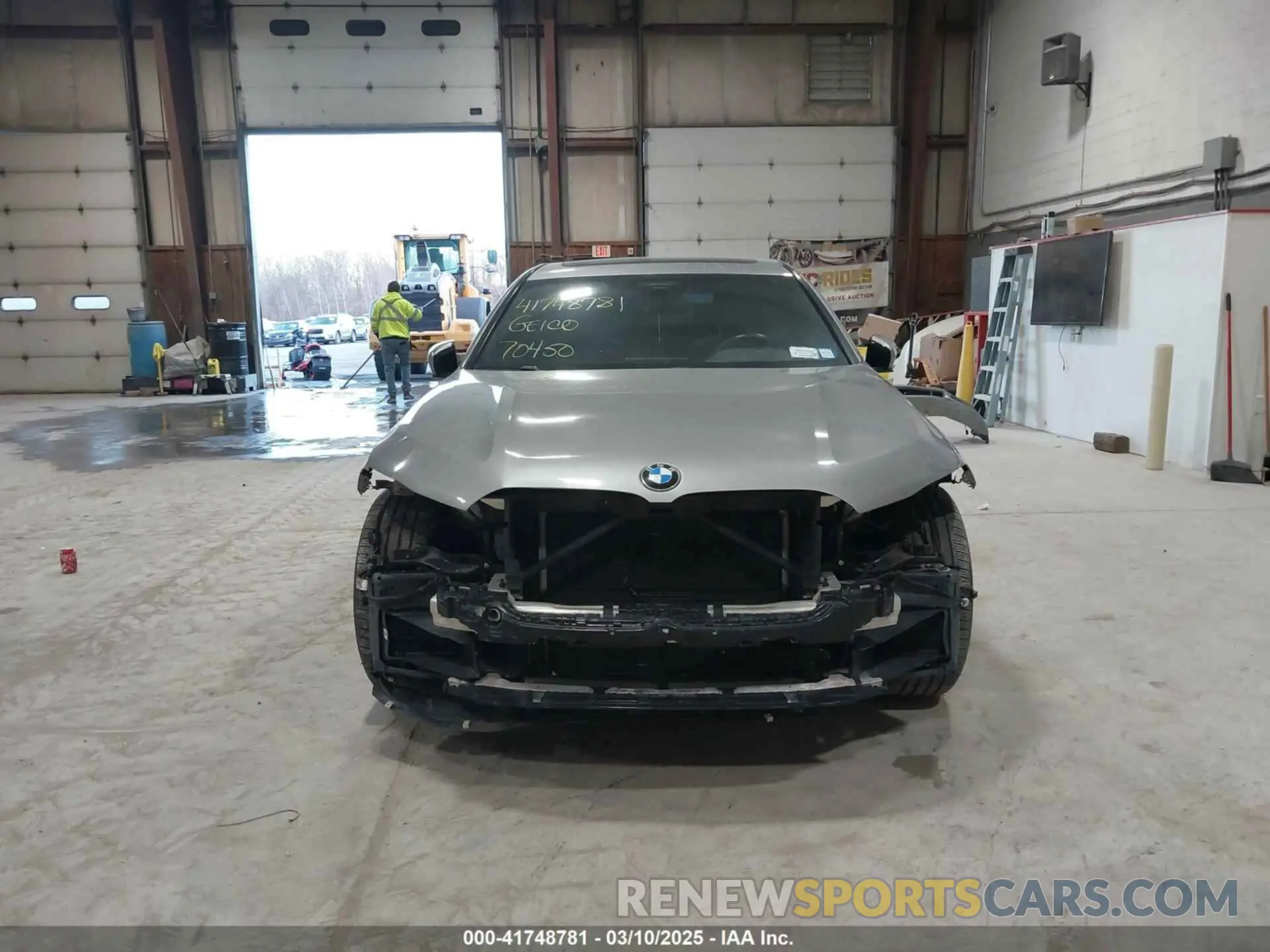 6 Photograph of a damaged car WBA7U2C06LBX84829 BMW 750I 2020