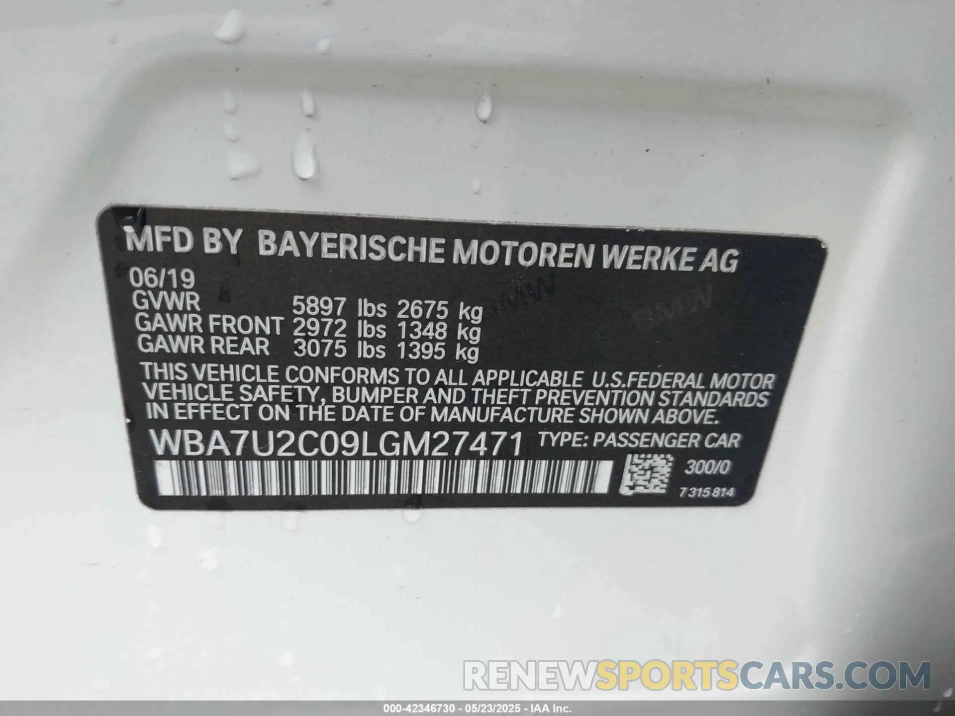 9 Photograph of a damaged car WBA7U2C09LGM27471 BMW 750I 2020